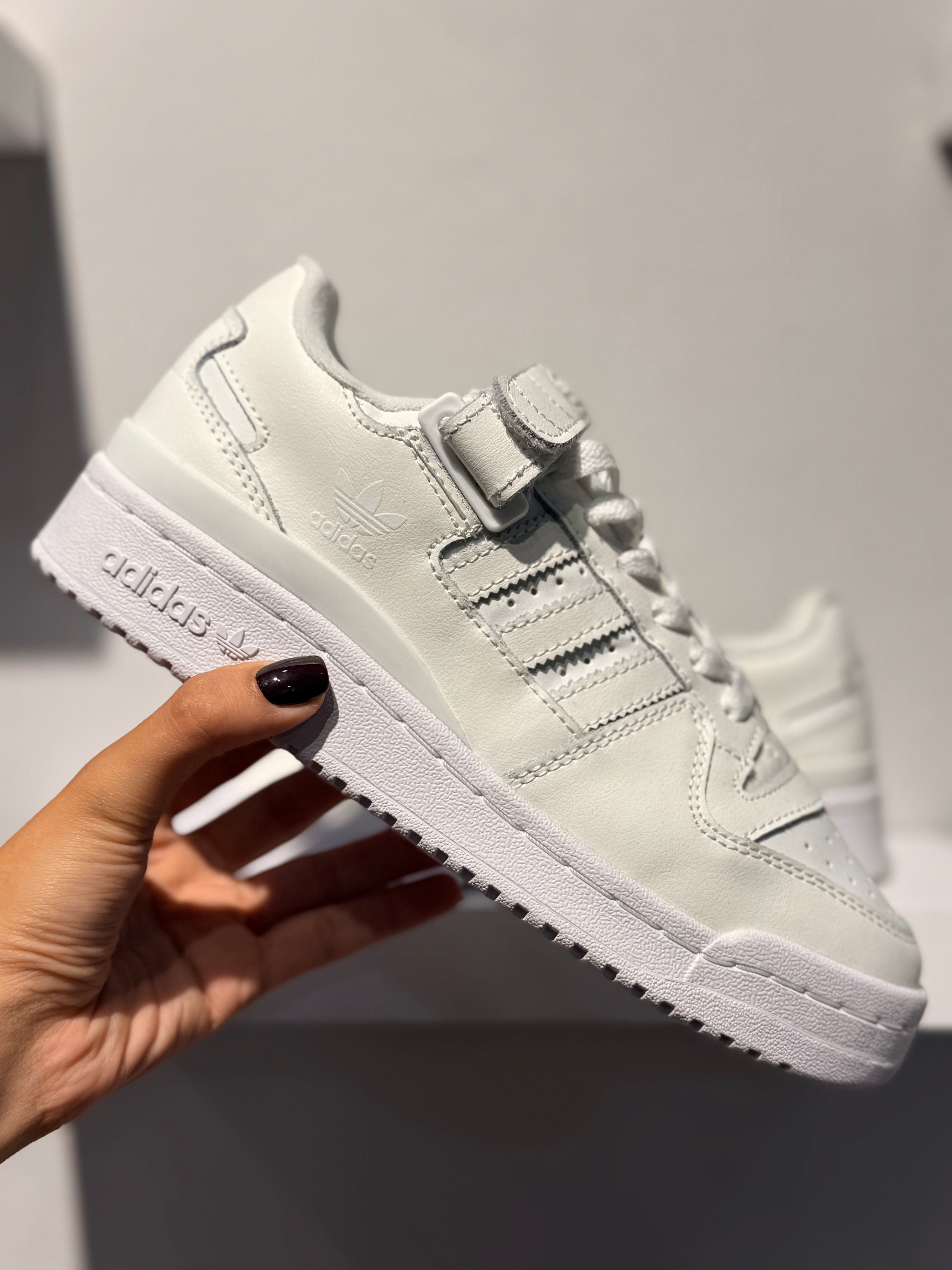 ADIDAS FORUM LOW TRIPLE WHITE