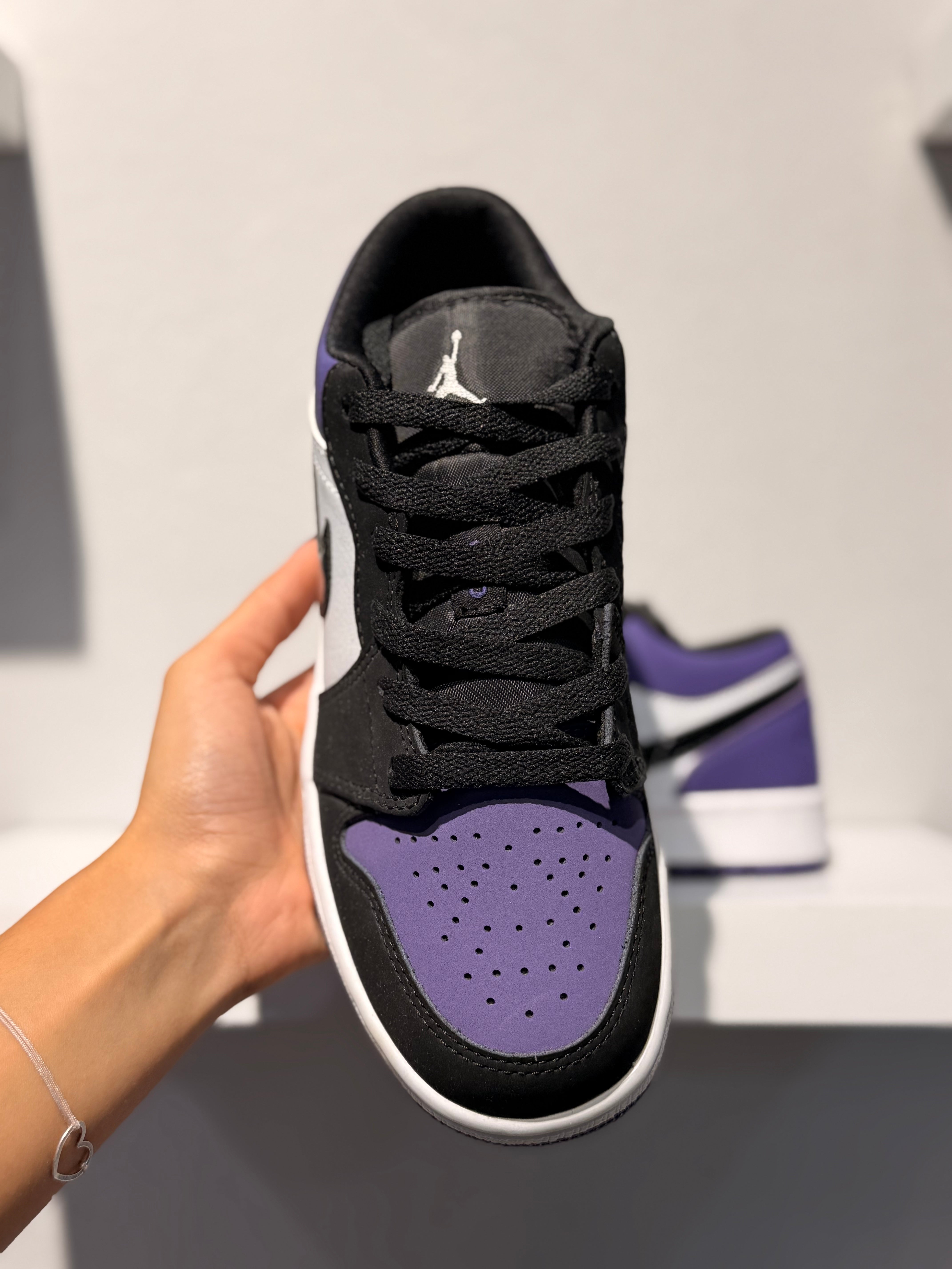 NIKE AIR JORDAN 1 LOW COURT PURPLE