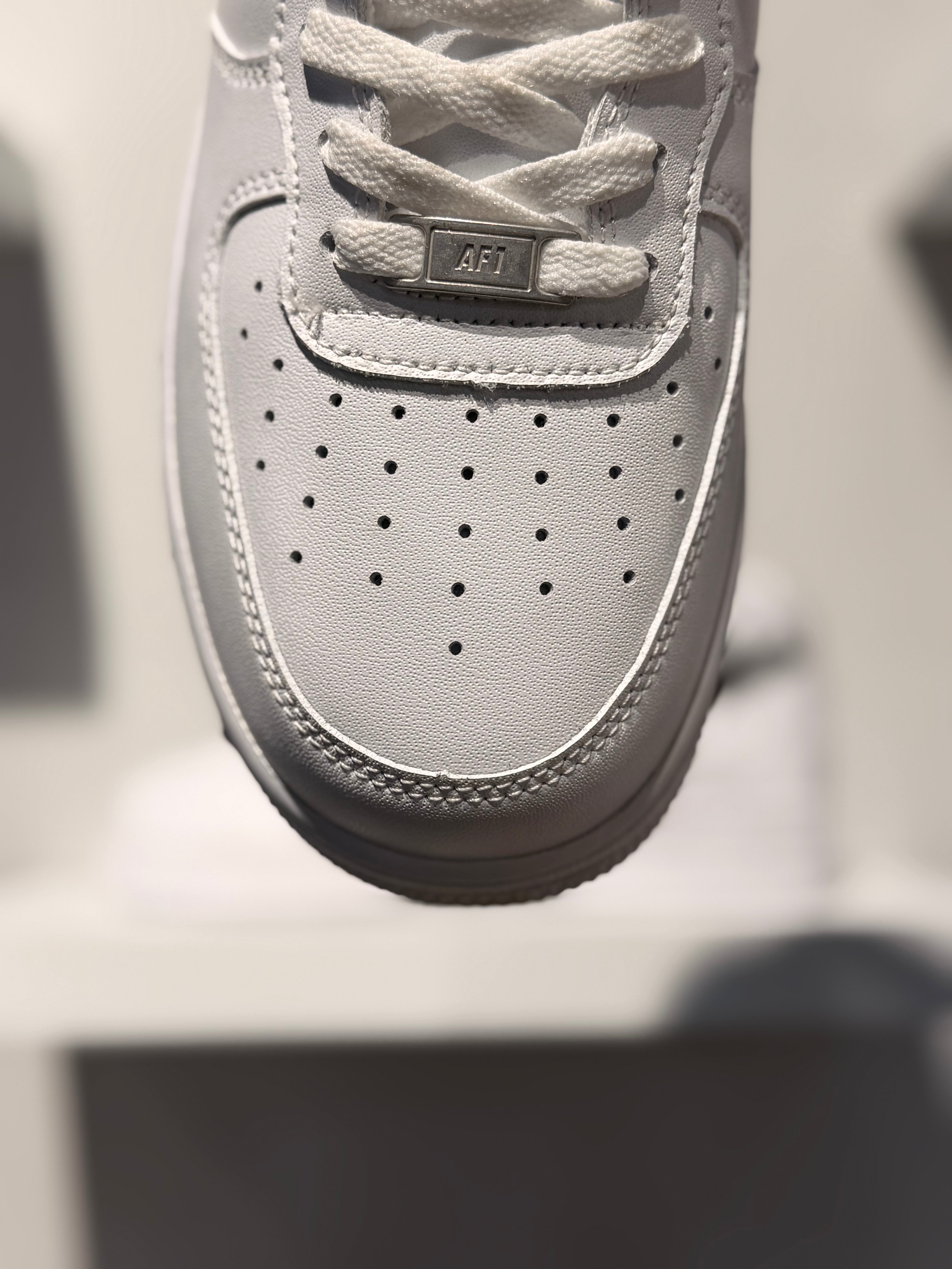 NIKE AIR FORCE 1 HIGH WHITE X BLACK