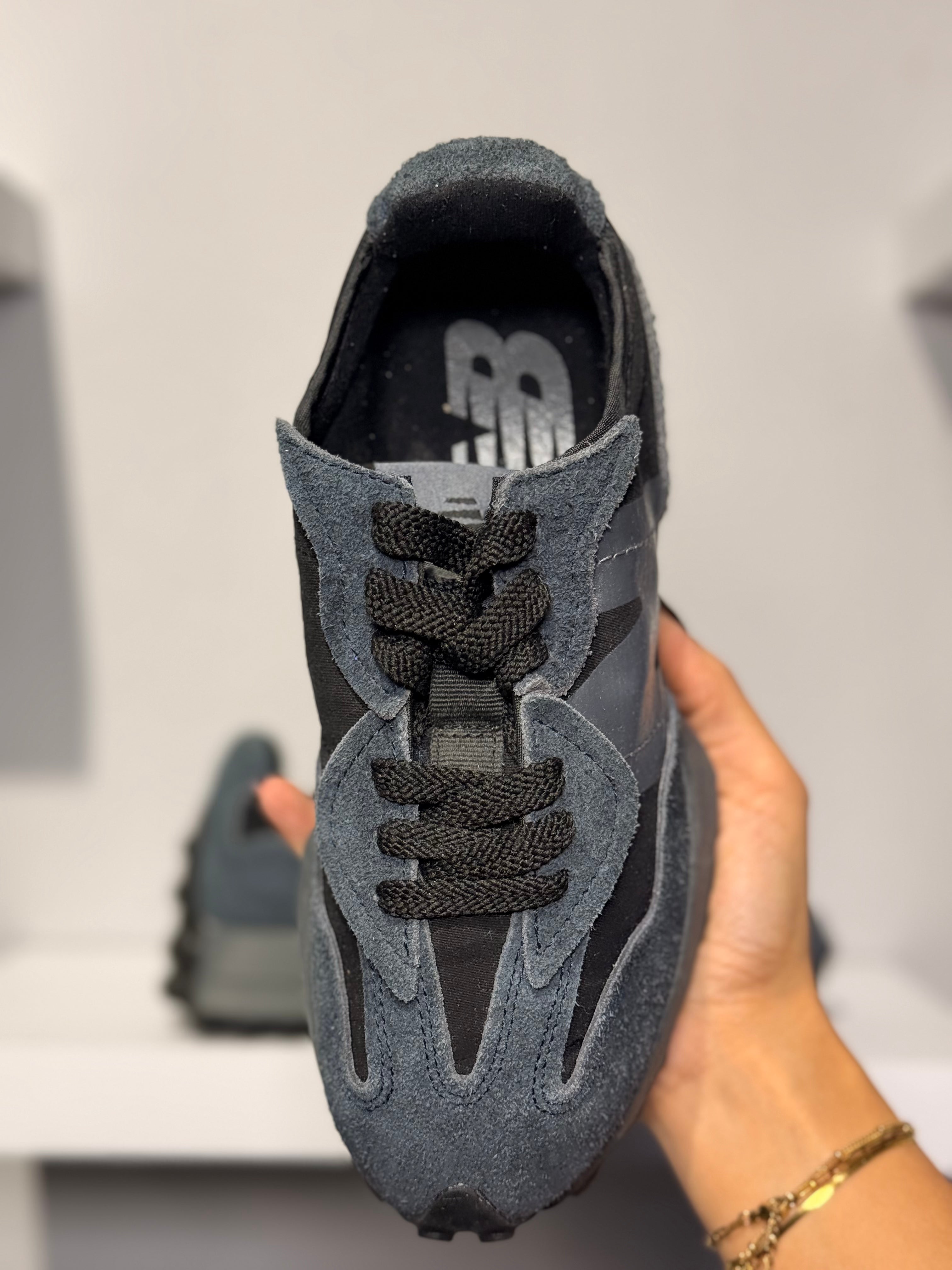 NEW BALANCE 327 PHANTOM MAGNET