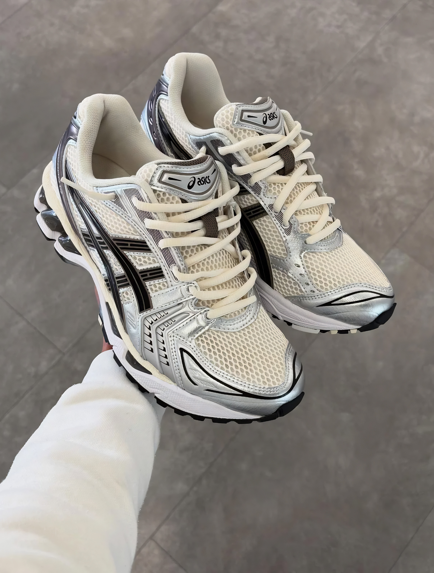 ASICS BASKETS GEL KAYANO 14 CREAM BLACK METALLIC PLUM