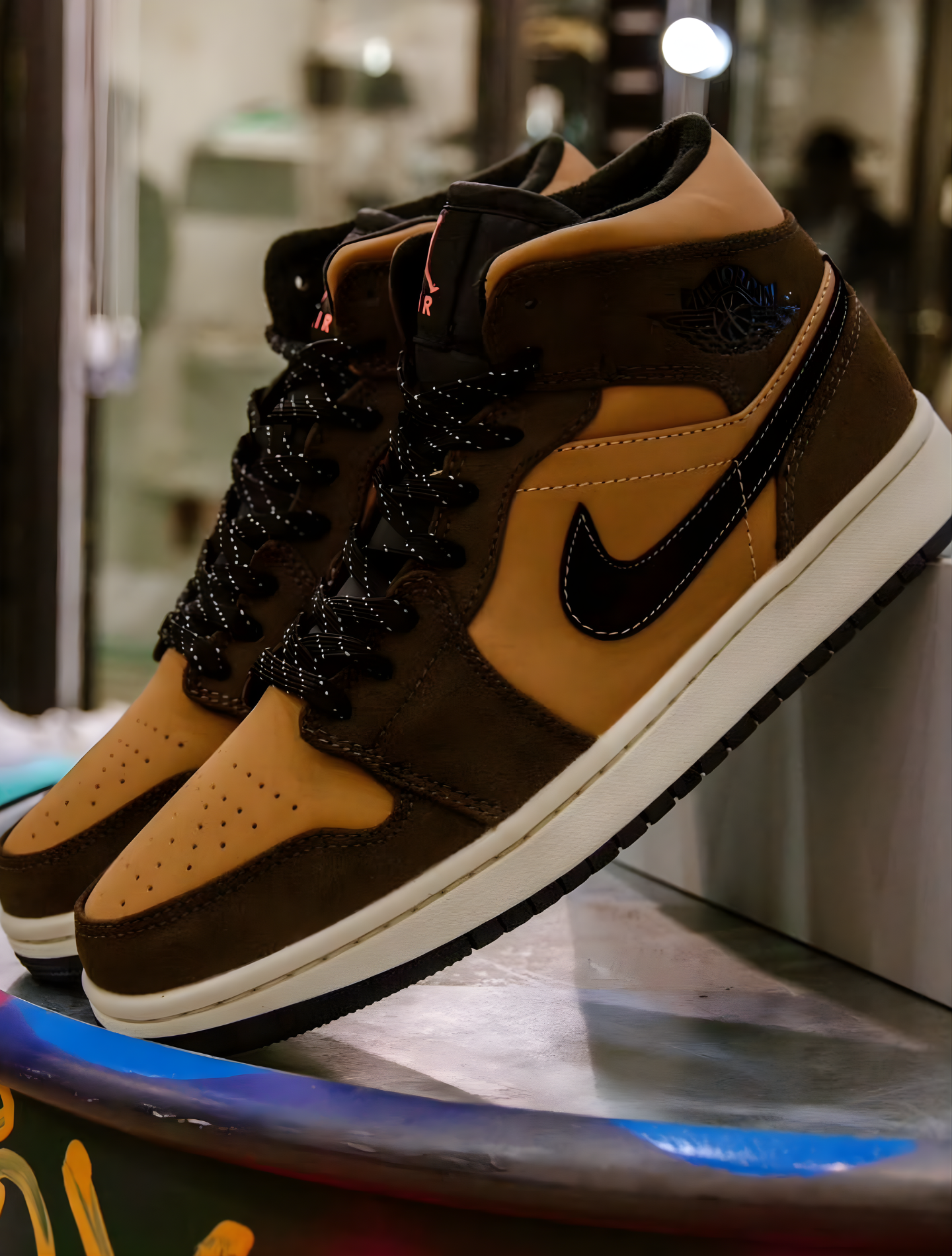 NIKE AIR JORDAN 1 MID SE DARK CHOCOLATE