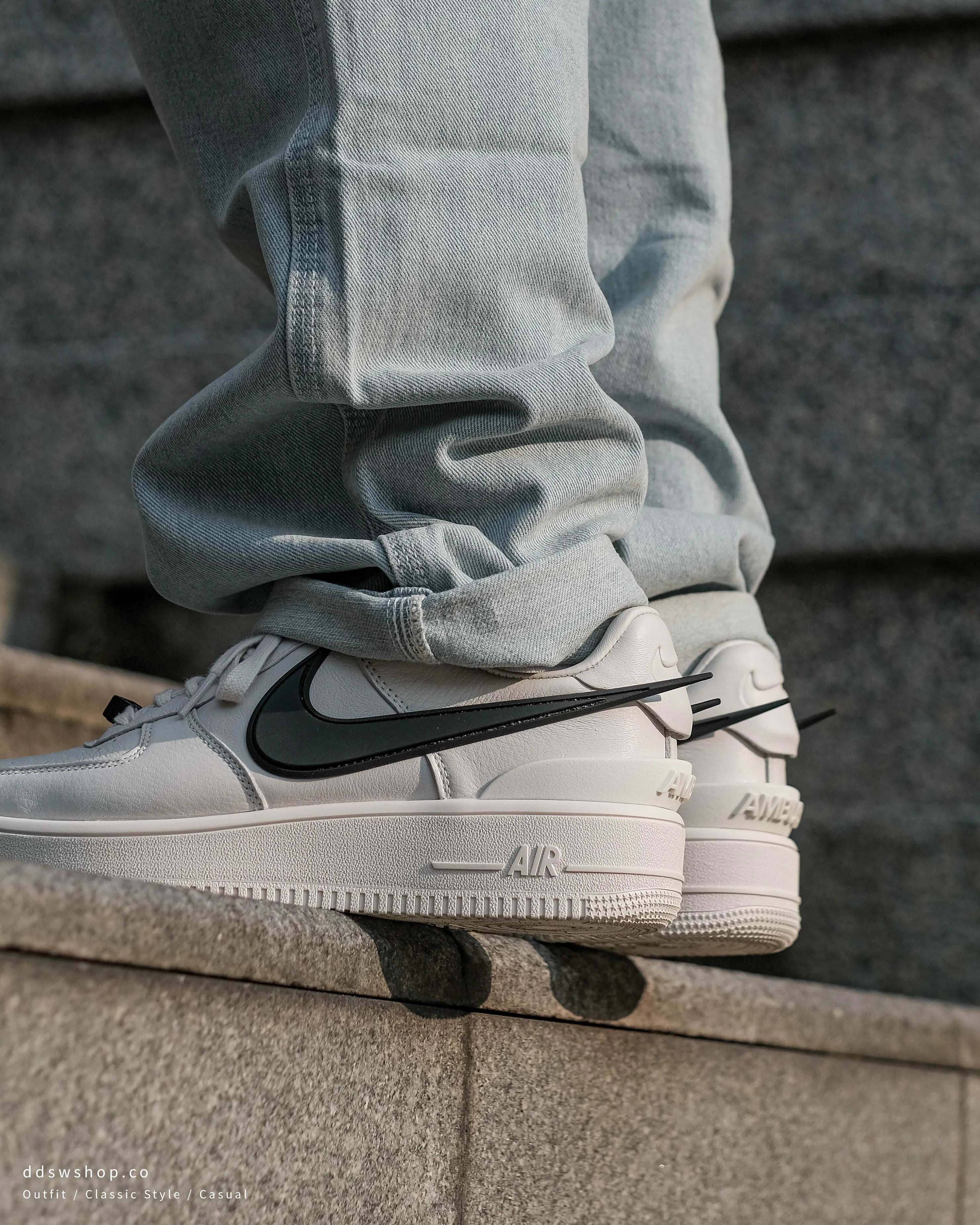 AIR FORCE 1 X AMBUSH PHANTOM