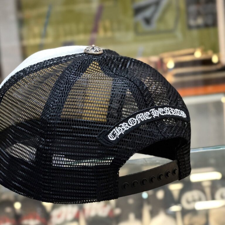 CHROME HEARTS CHOMPER HOLLYWOOD TRUCKER HAT