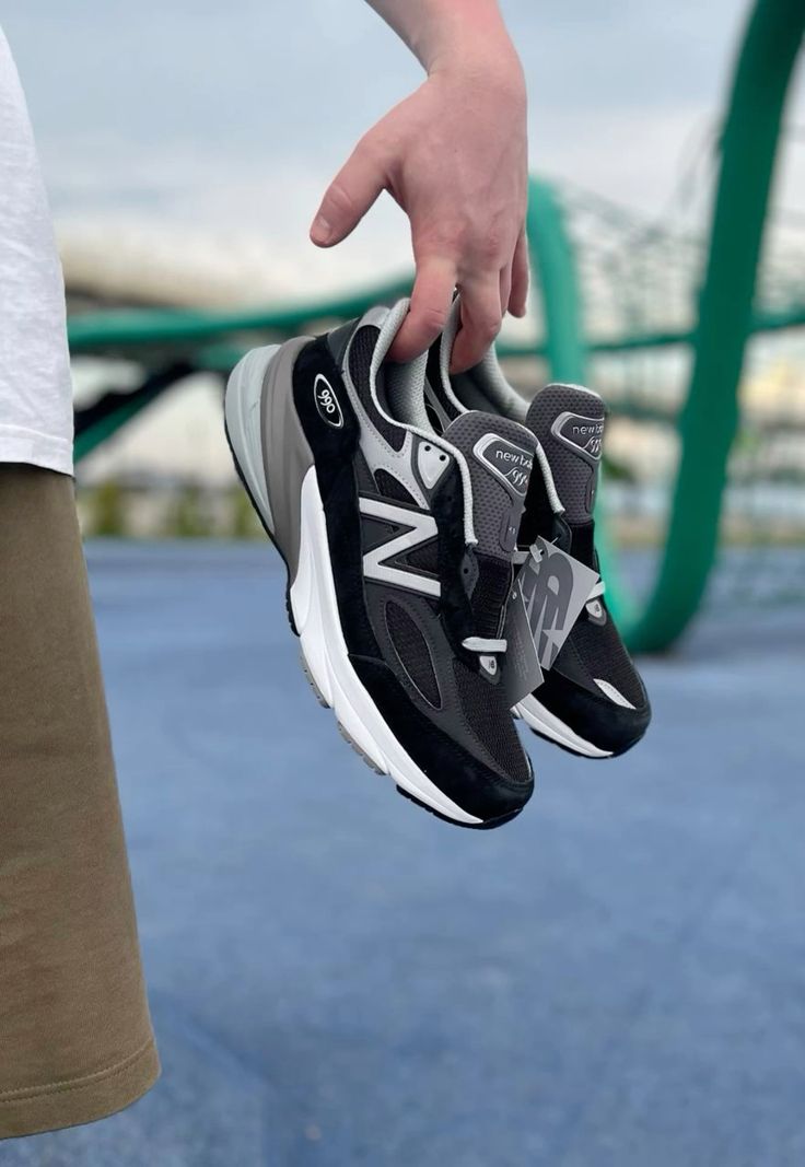 NEW BALANCE 990V6 BLACK