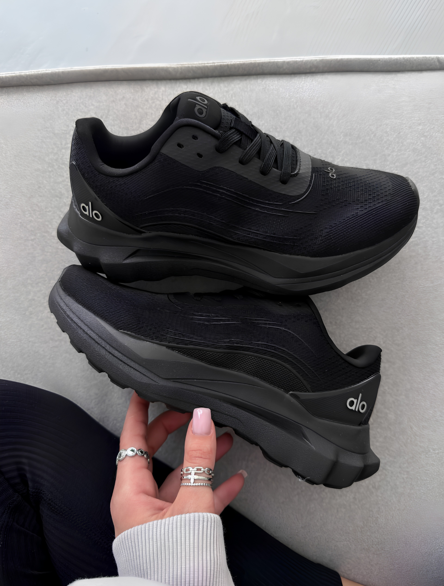ALO RUNNER BLACK