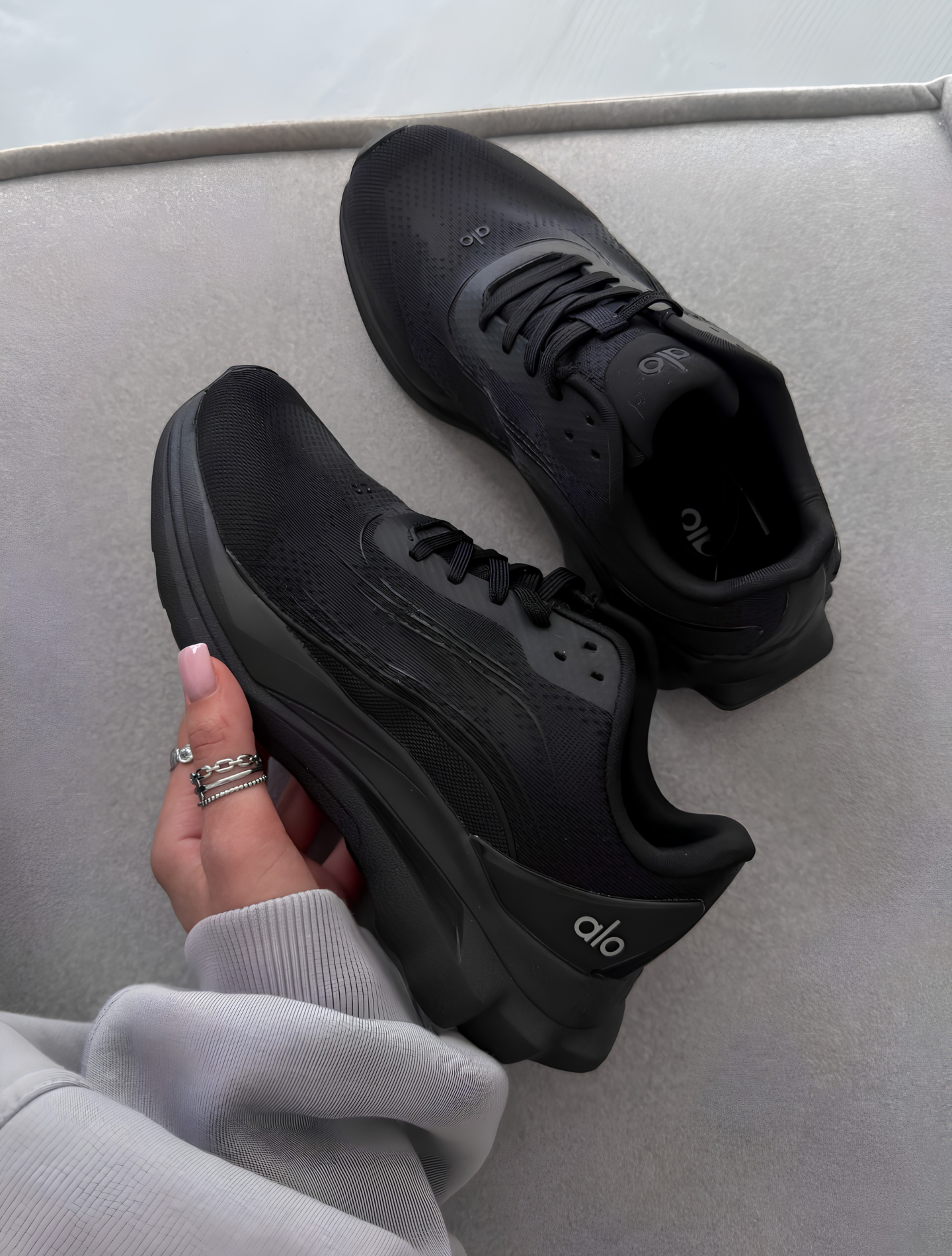 ALO RUNNER BLACK