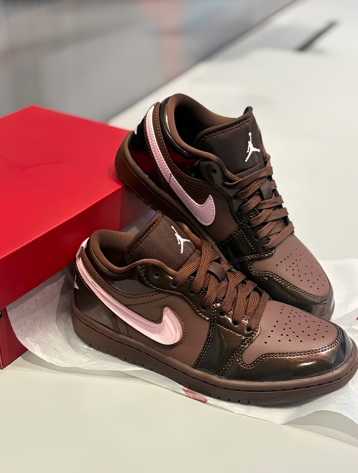 AIR JORDAN 1 LOW LIGHT CHOCOLATE VALENTINE’S DAY
