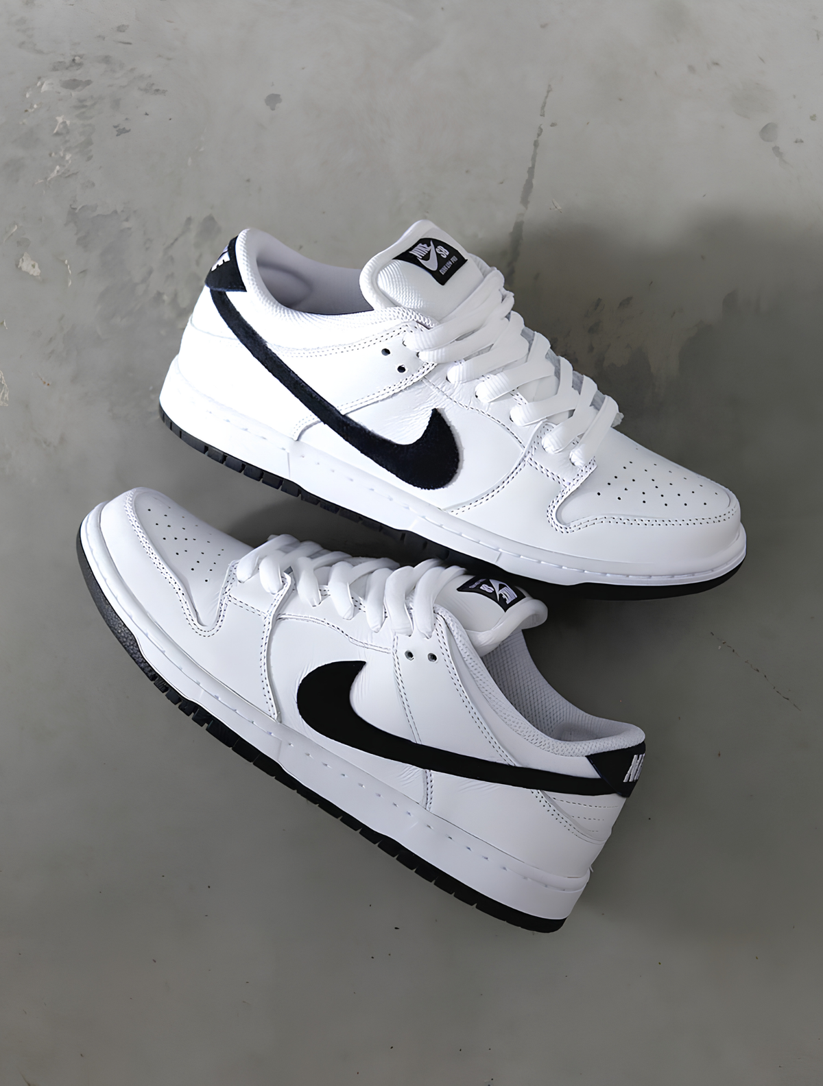 NIKE DUNK LOW PRO WHITE BLACK
