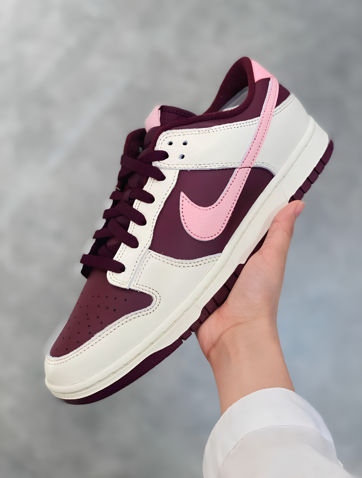 NIKE DUNK LOW VALENTINE'S DAY