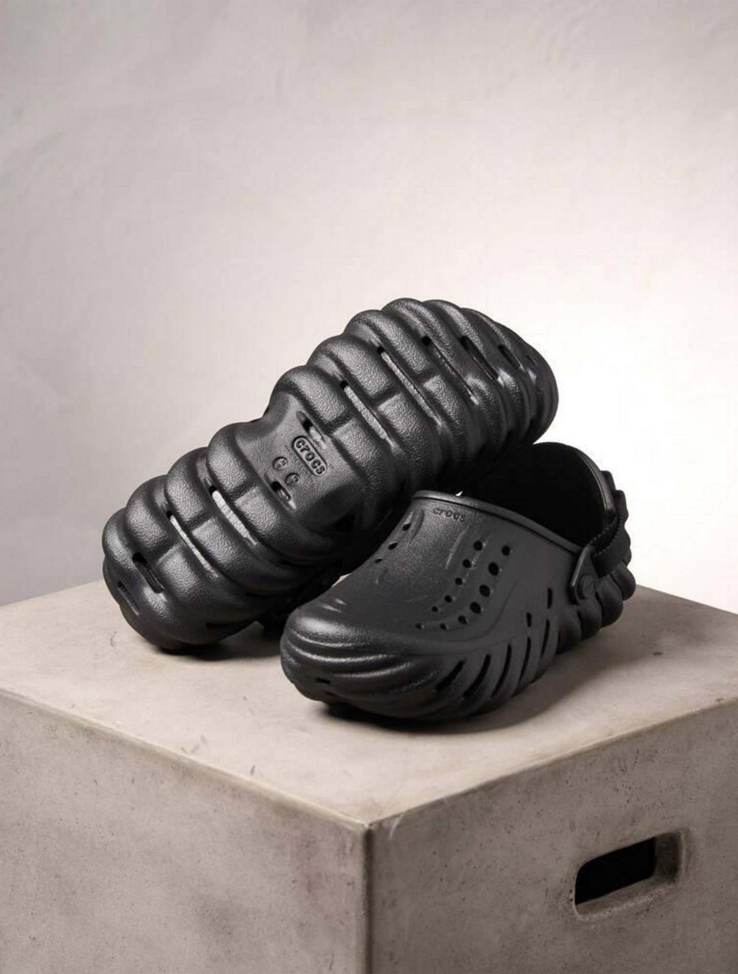 CROCS ECHO CLOG BLACK
