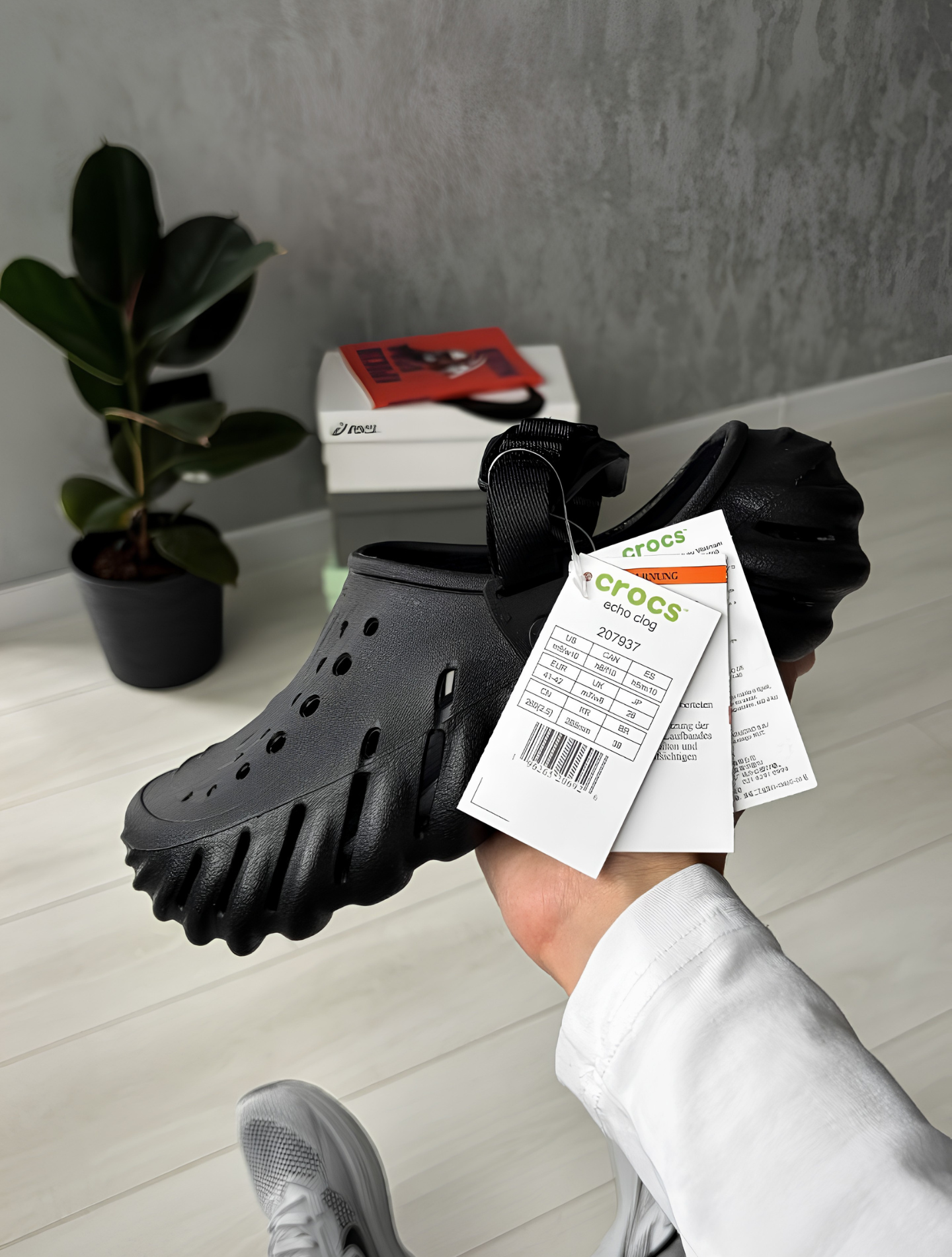 CROCS ECHO CLOG BLACK