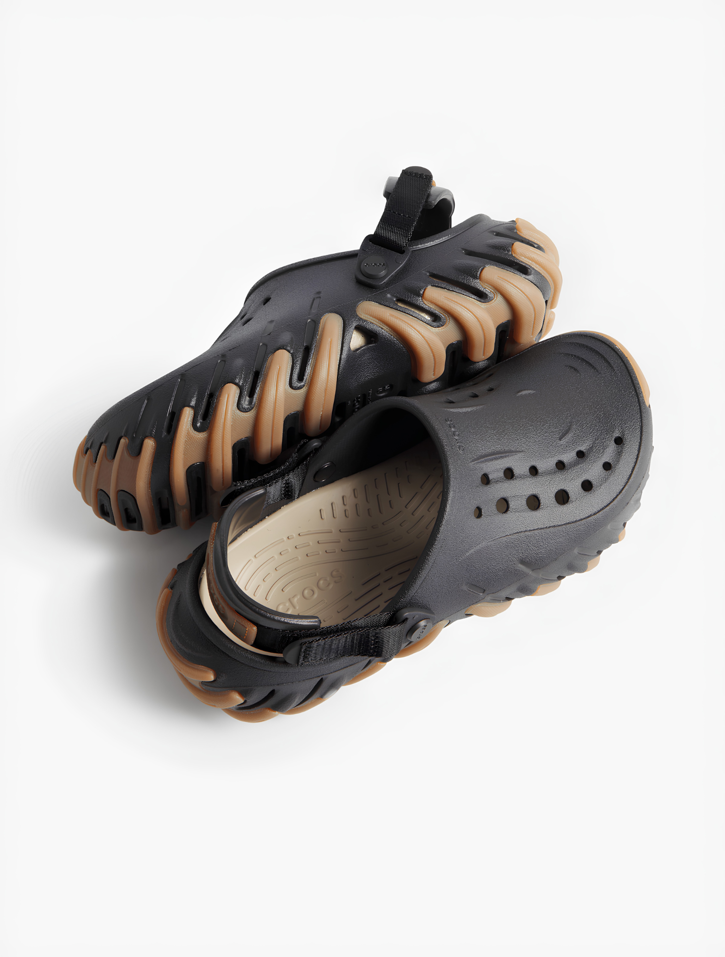 CROCS ECHO GUM CLOG BLACK