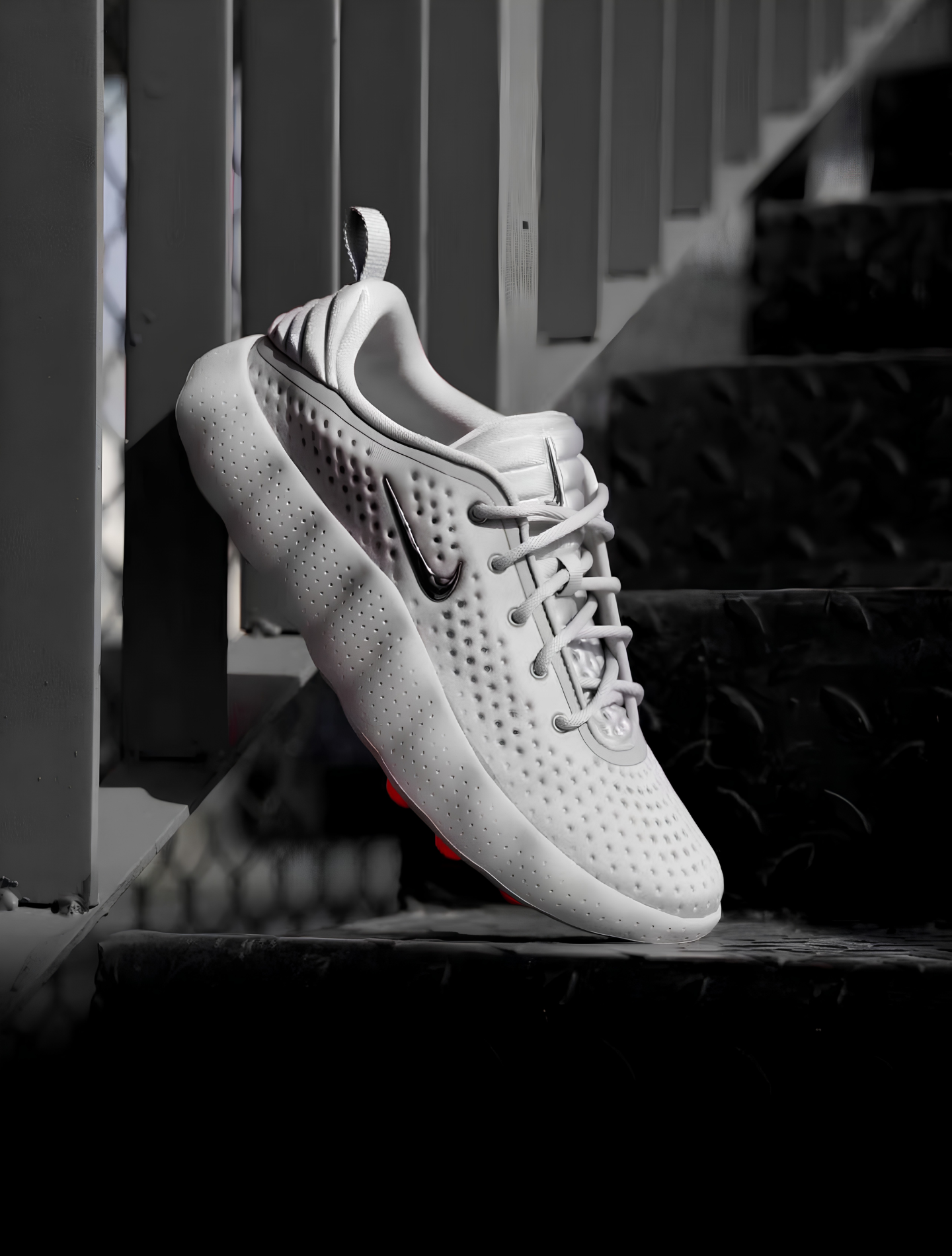 NIKE MIND 002 LIGHT SMOKE GREY