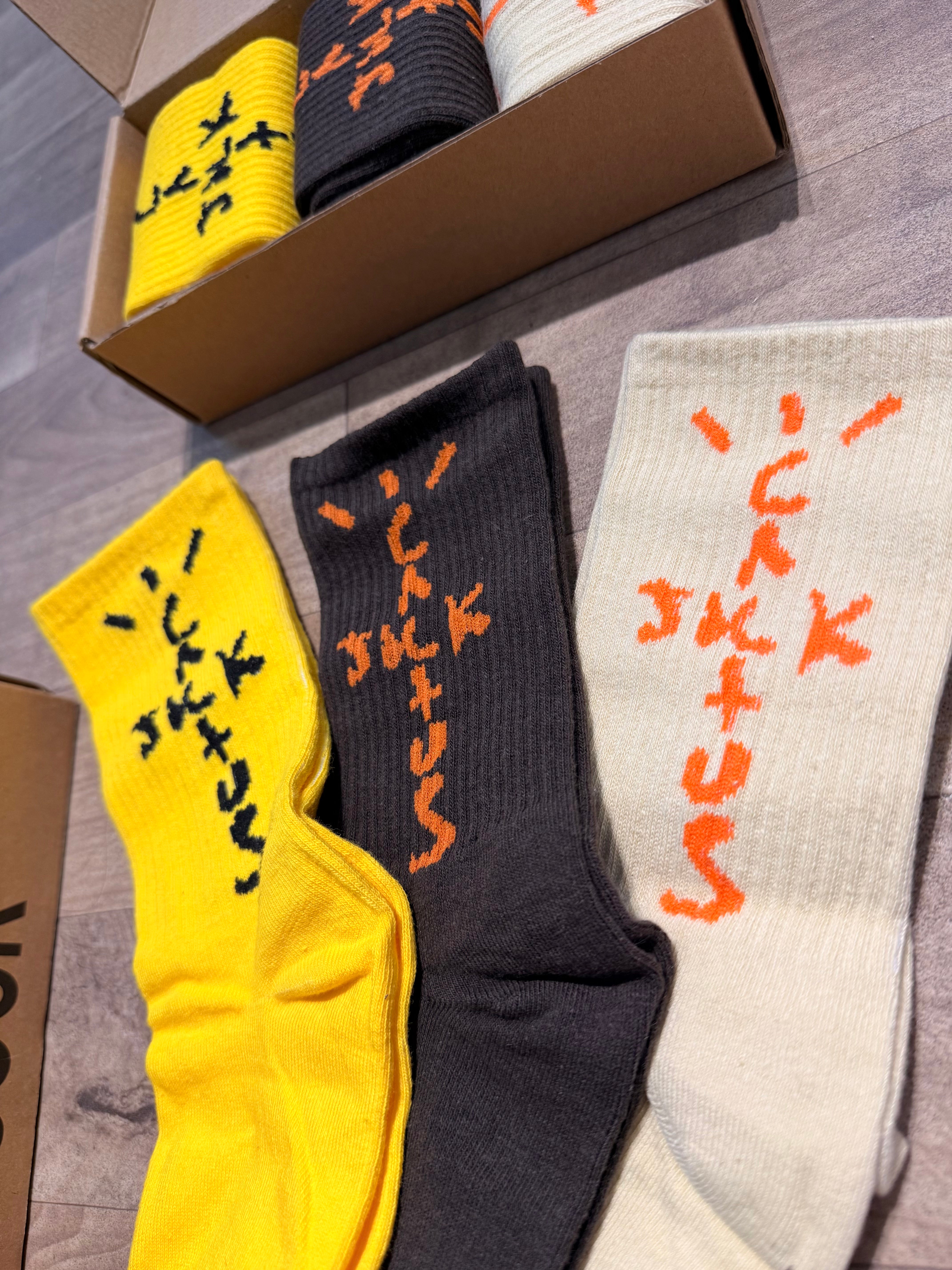 SOCKS TRAVIS SCOTT