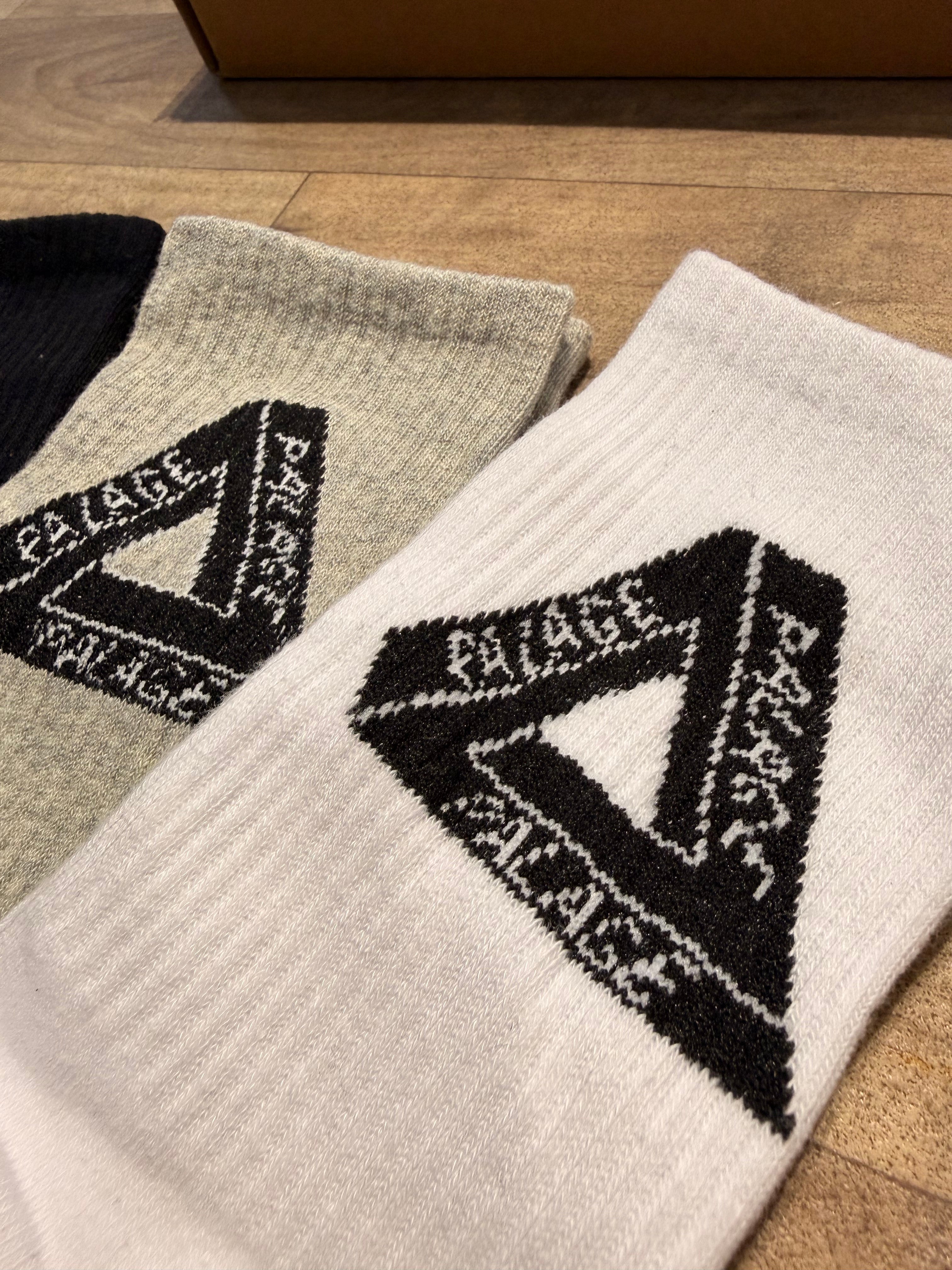 SOCKS LOGO PALACE