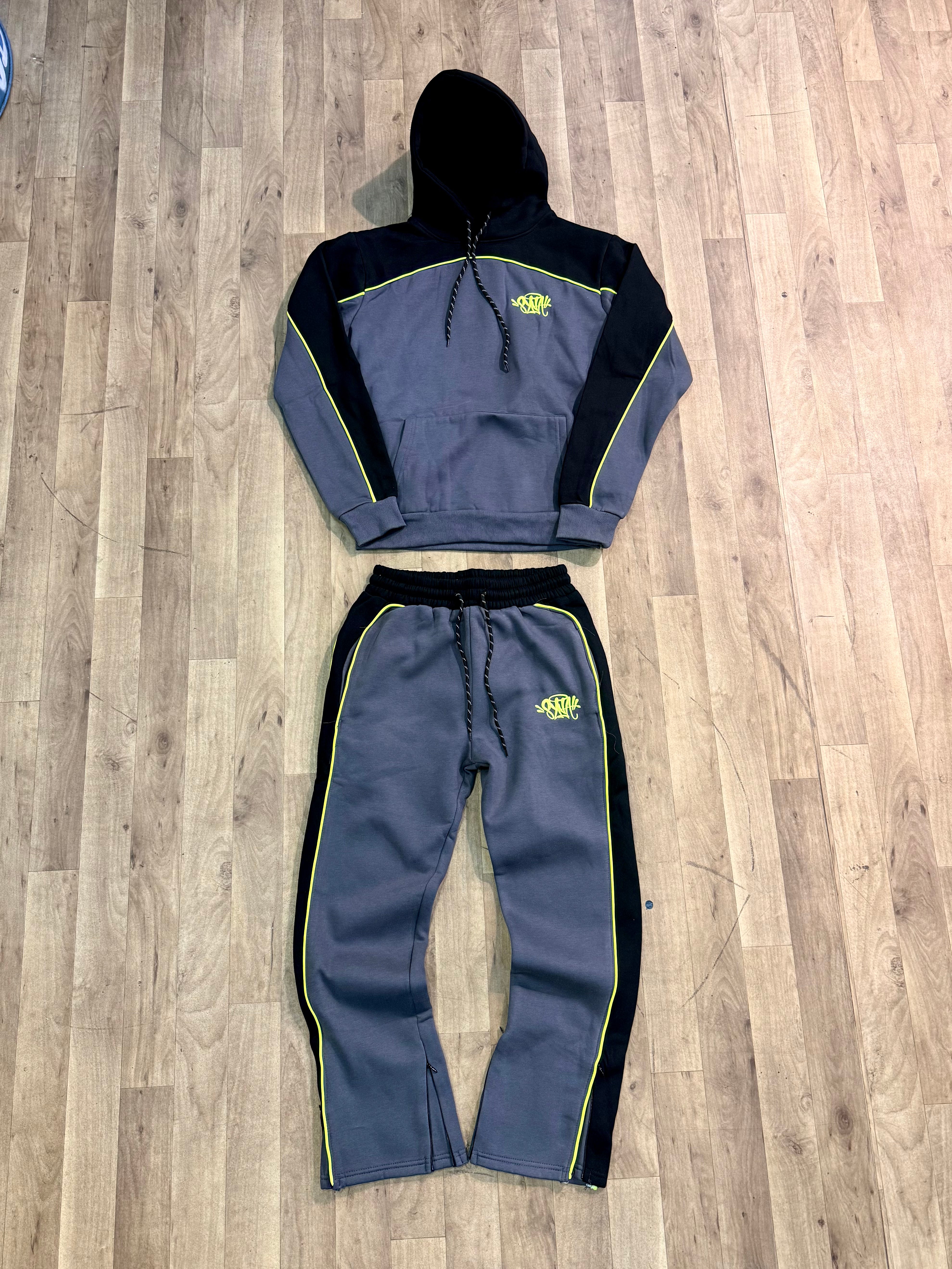 SYNA WORLD TRACKSUIT