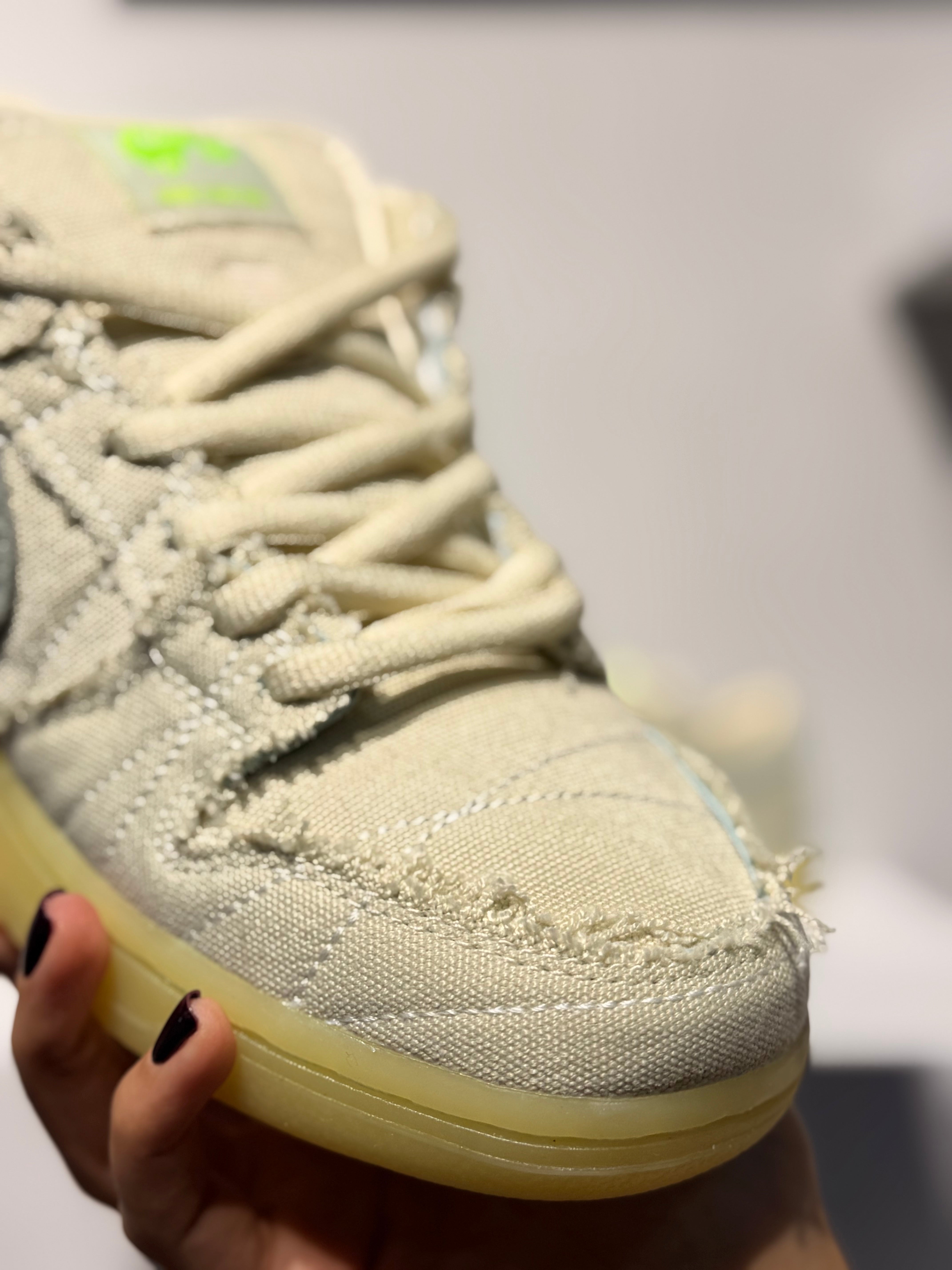NIKE SB DUNK LOW MUMMY