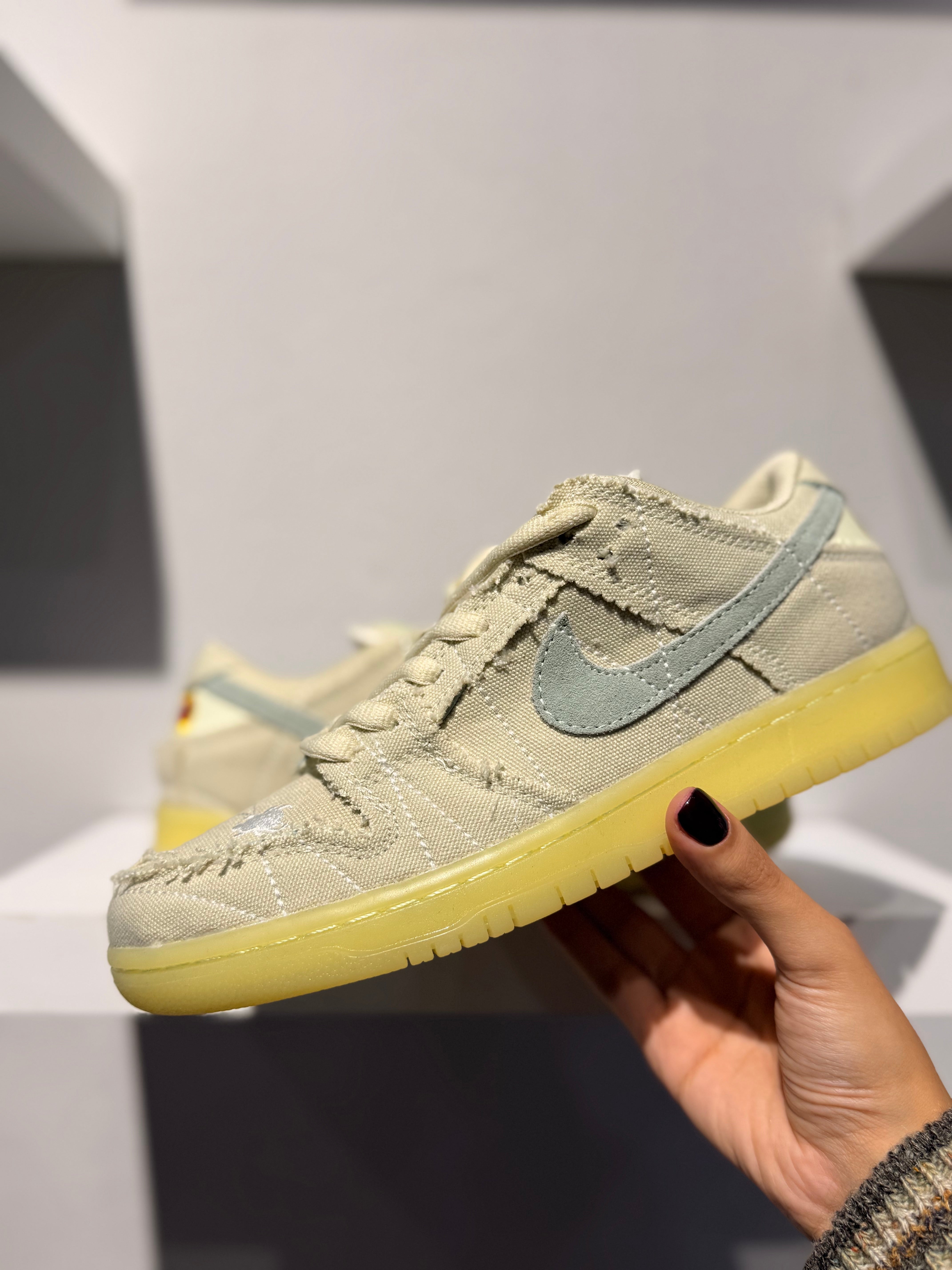 NIKE SB DUNK LOW MUMMY