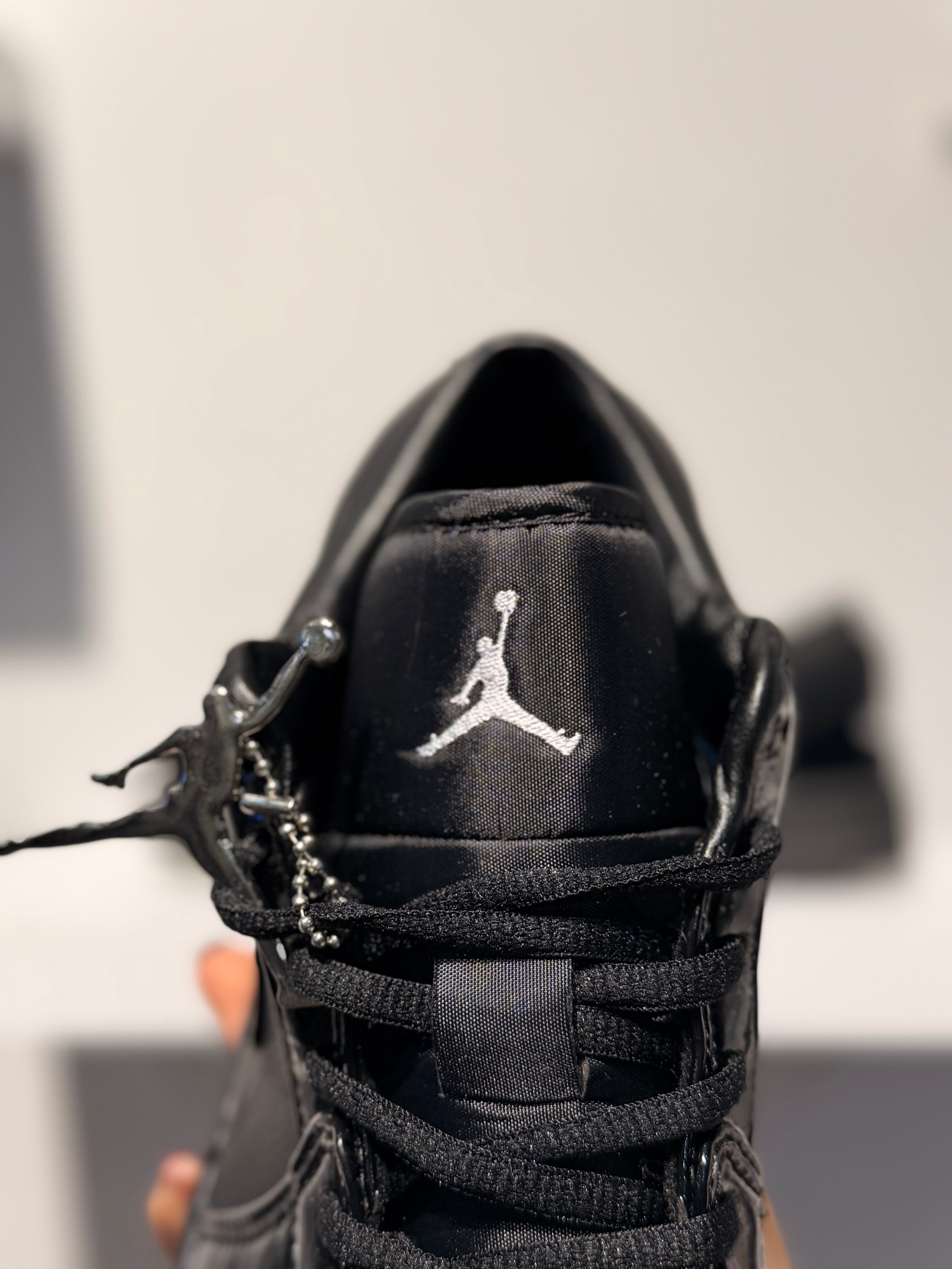 NIKE AIR JORDAN 1 LOW SE PATENT ELEPHANT BLACK
