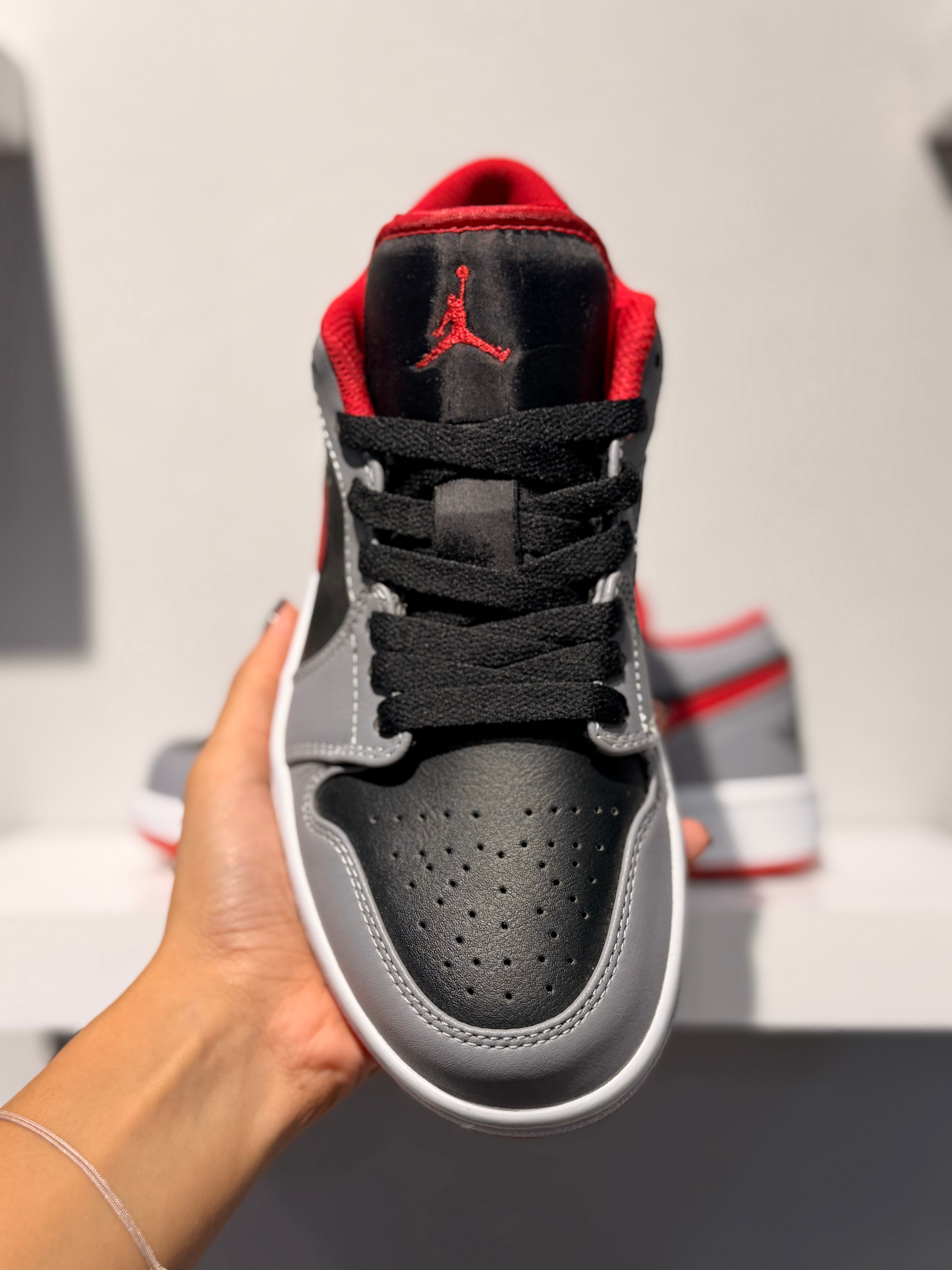 NIKE AIR JORDAN 1 CEMENT GREY WHITE FIRE RED