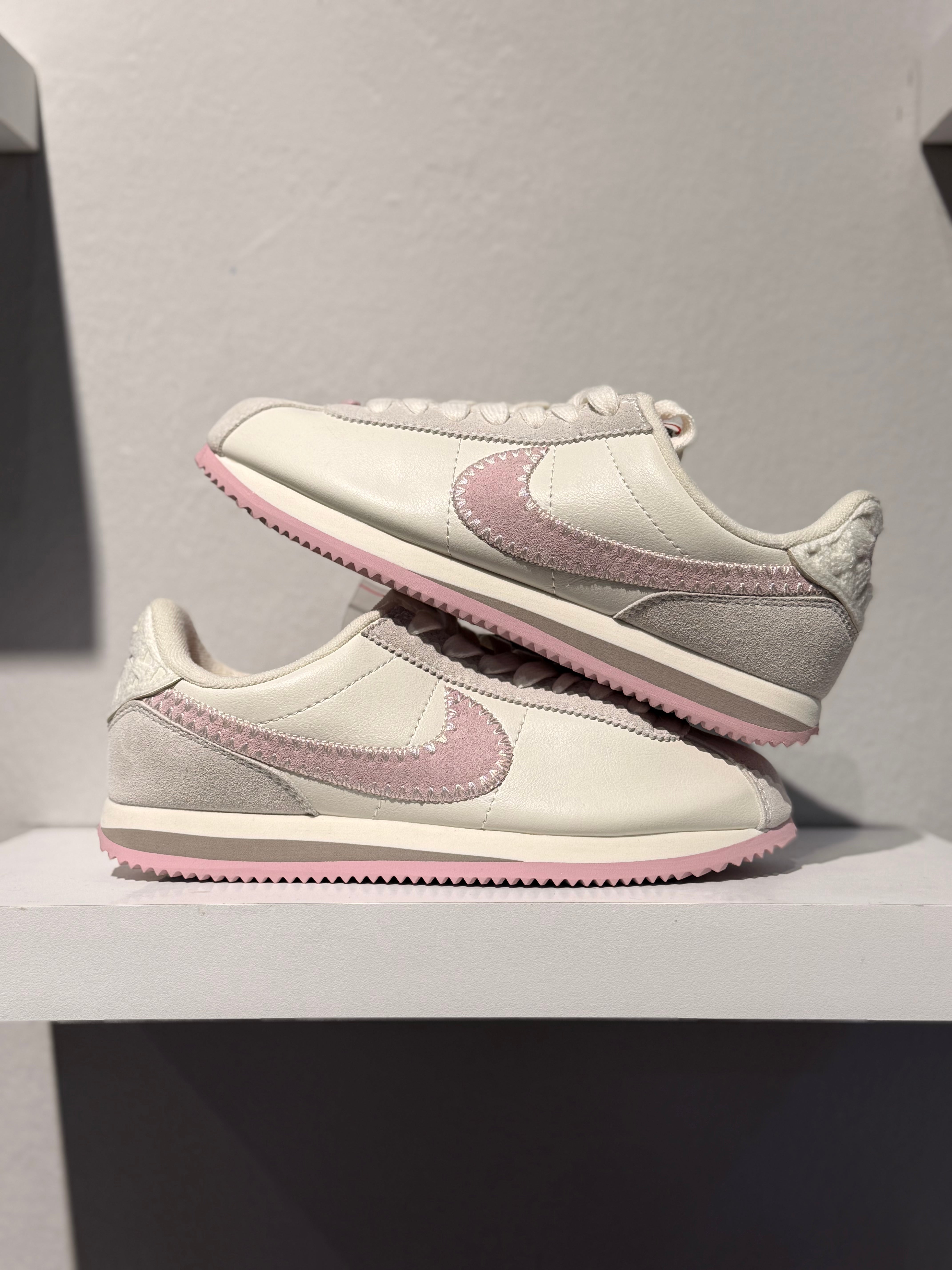 NIKE CORTEZ VALENTINE'S DAY