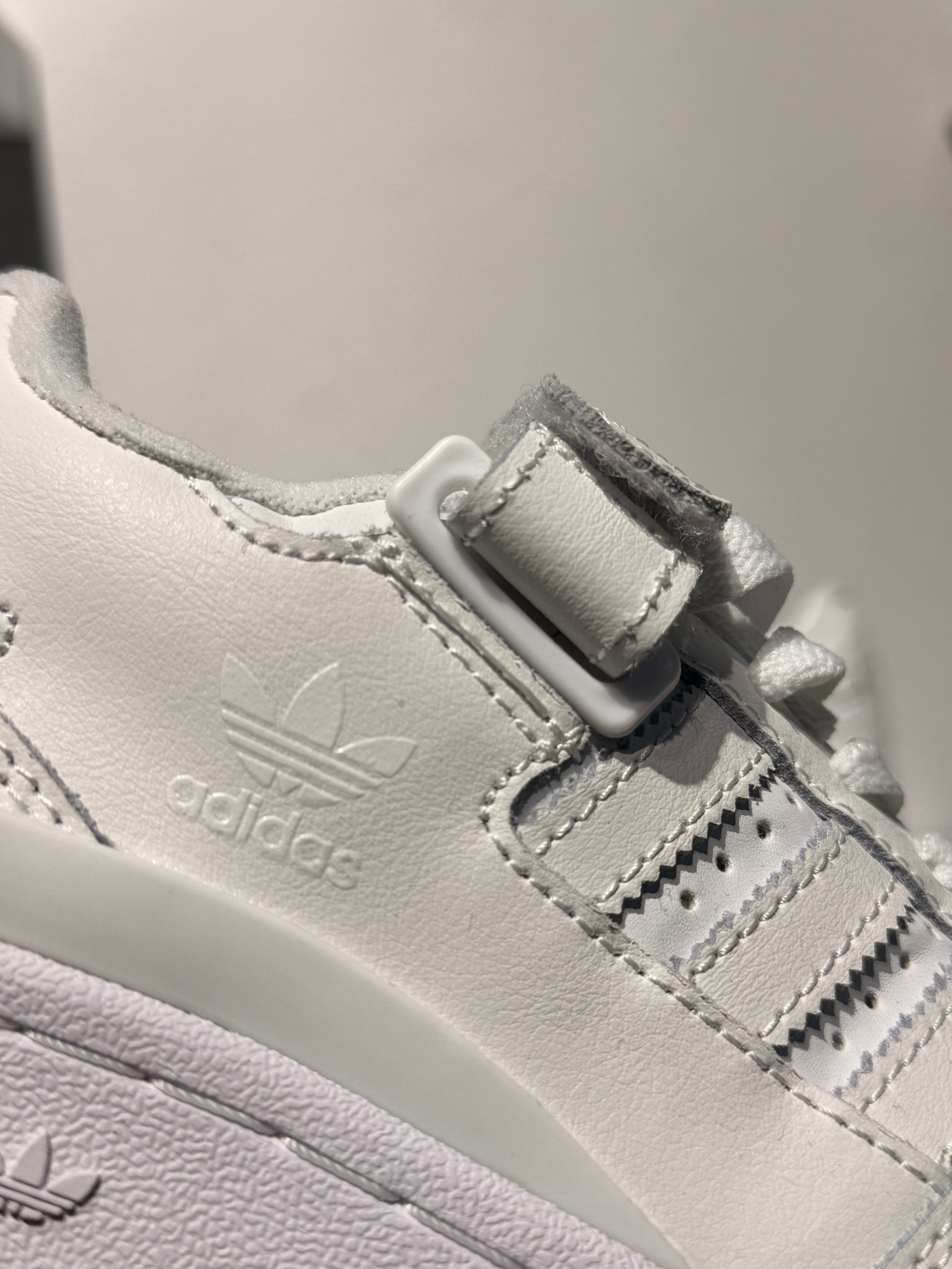ADIDAS FORUM LOW TRIPLE WHITE
