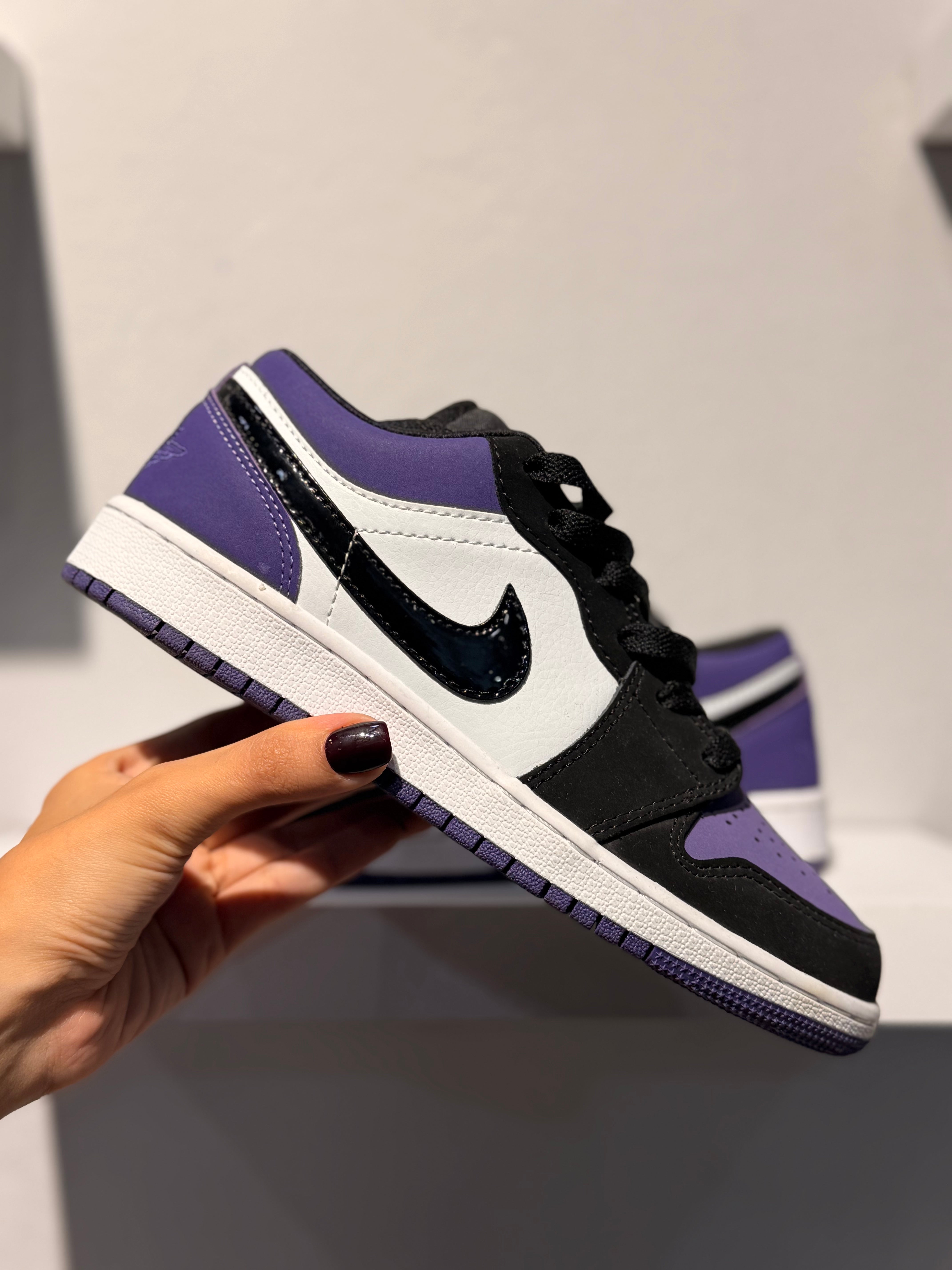 NIKE AIR JORDAN 1 LOW COURT PURPLE