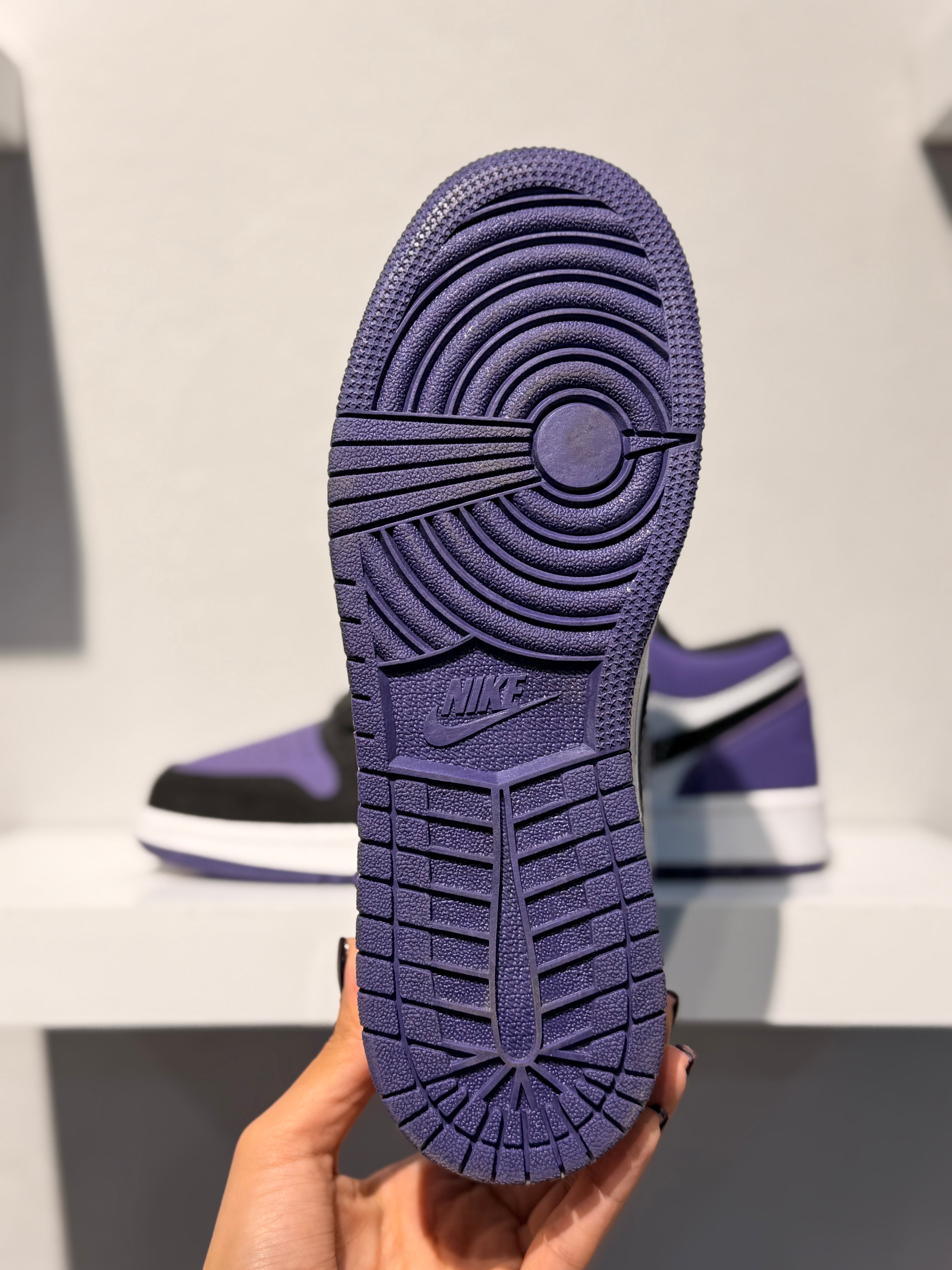 NIKE AIR JORDAN 1 LOW COURT PURPLE