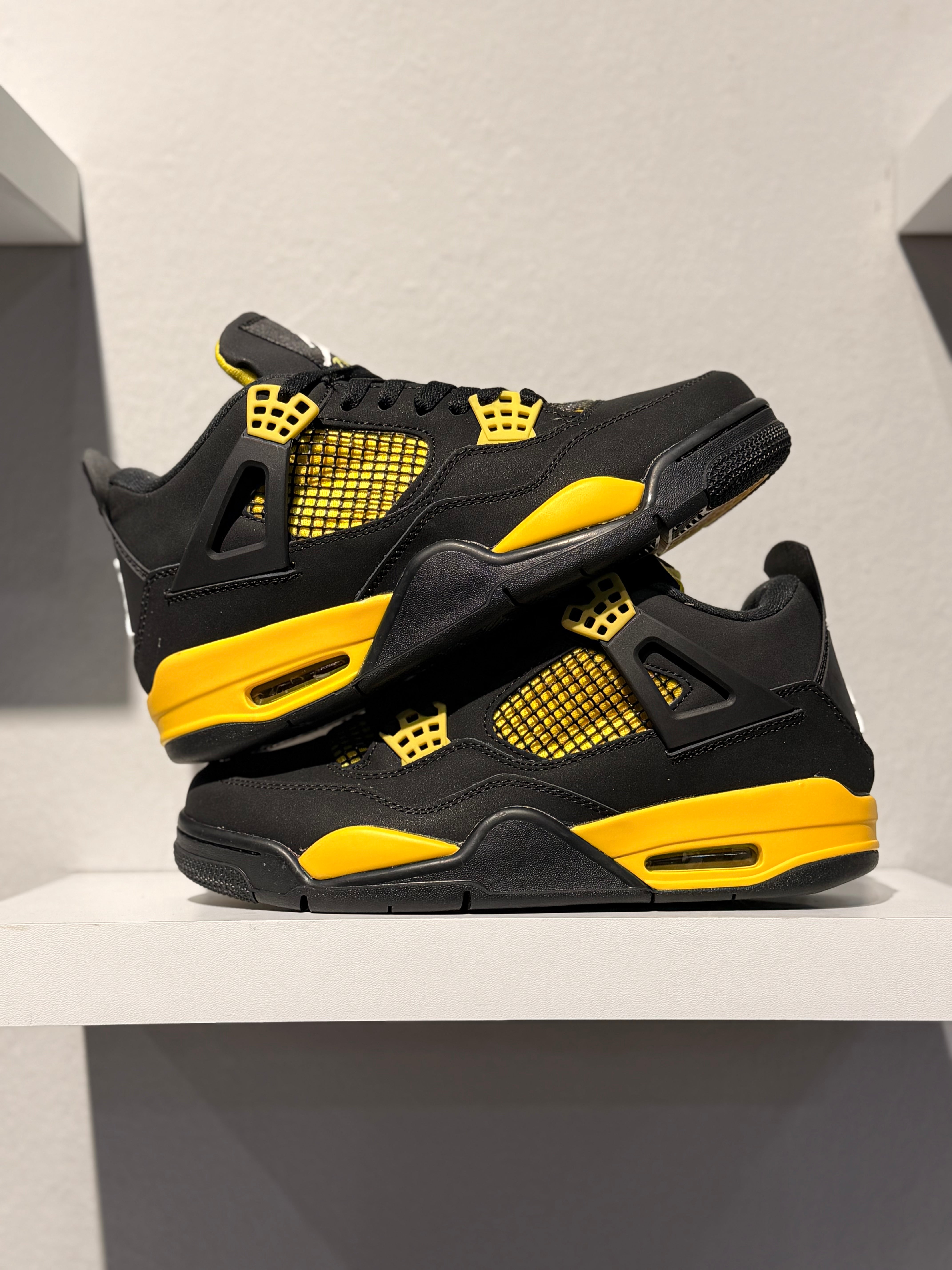 NIKE AIR JORDAN 4 RETRO YELLOW THUNDER