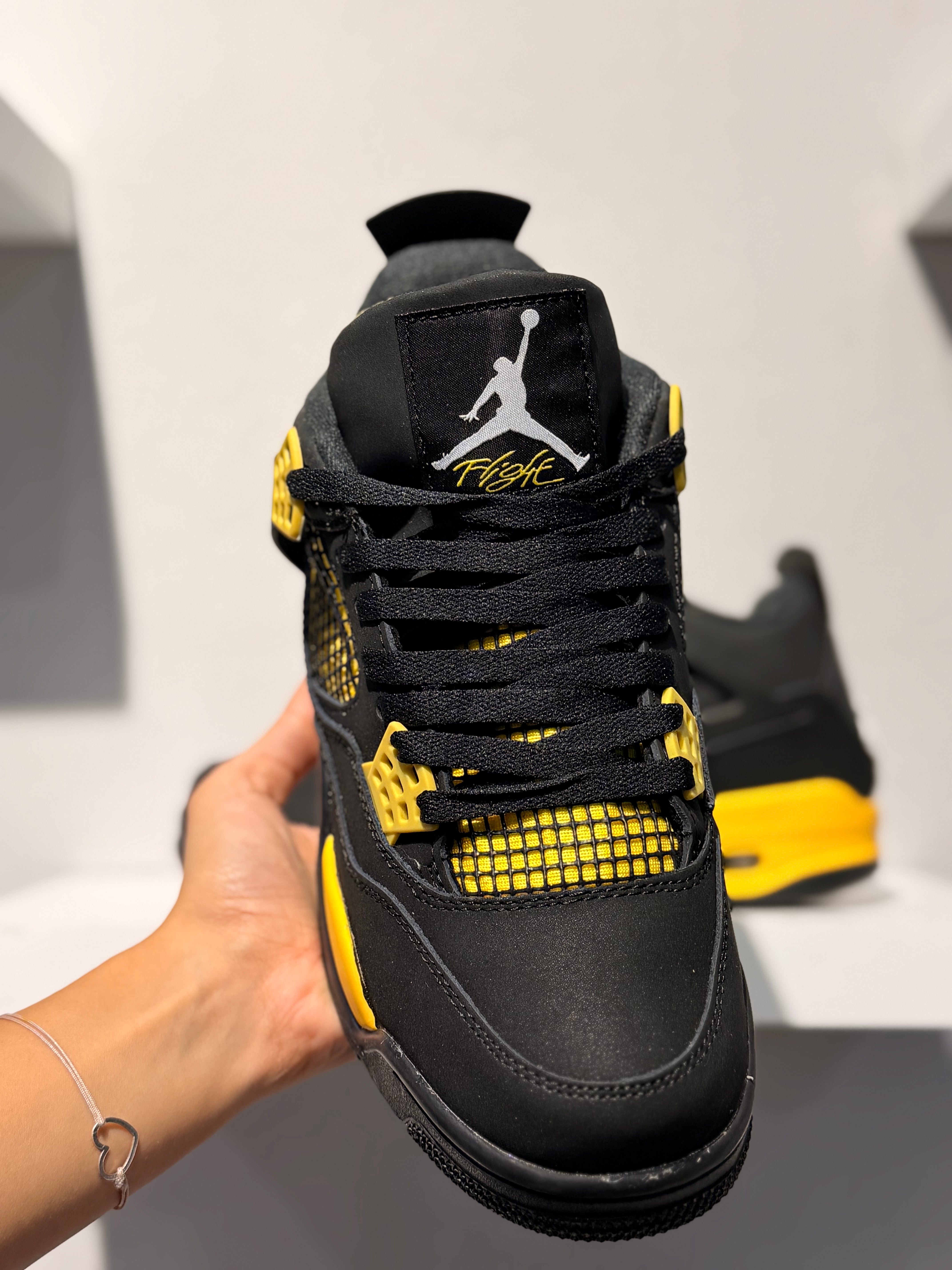 NIKE AIR JORDAN 4 RETRO YELLOW THUNDER
