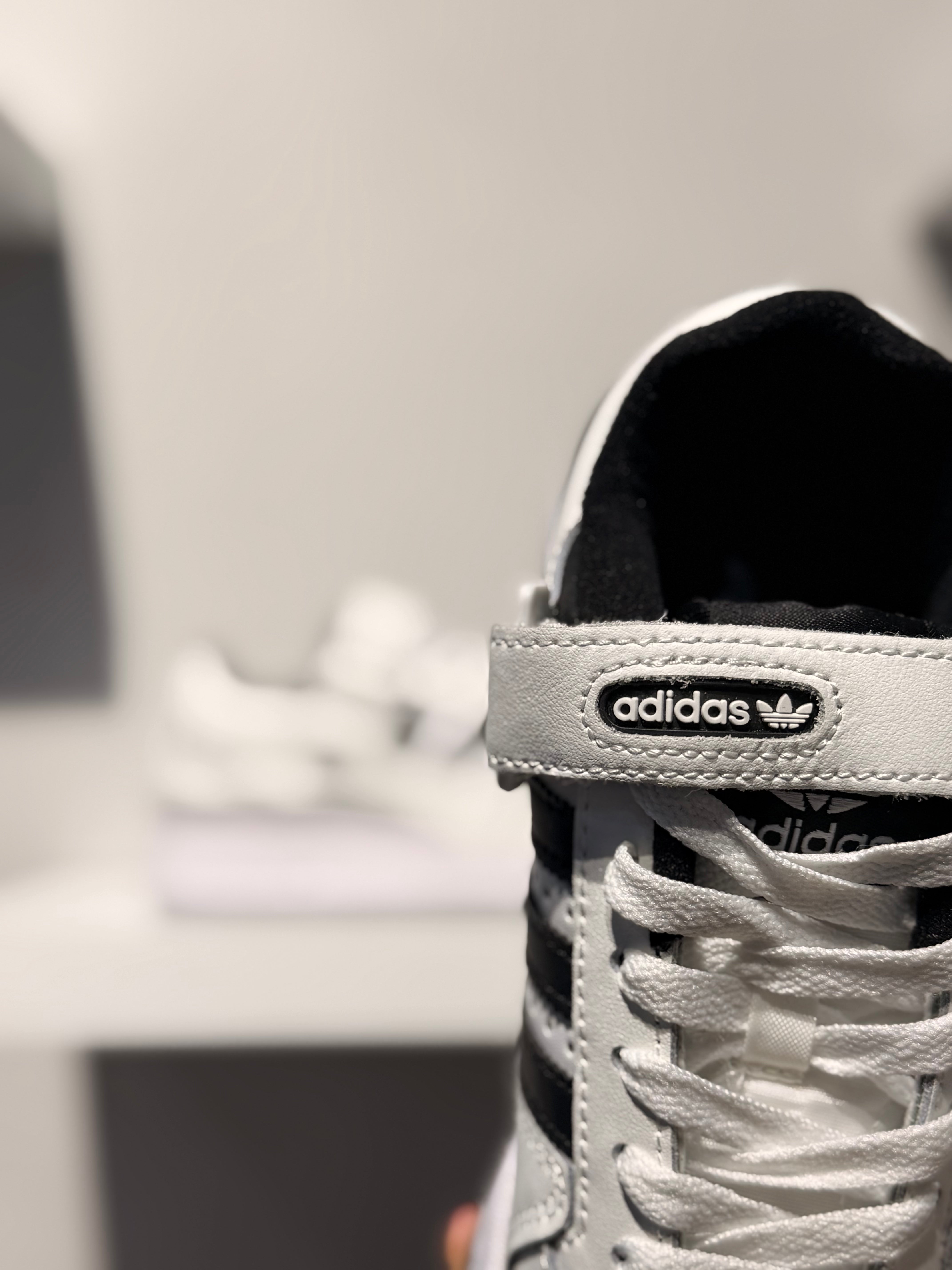 ADIDAS FORUM WHITE BLACK