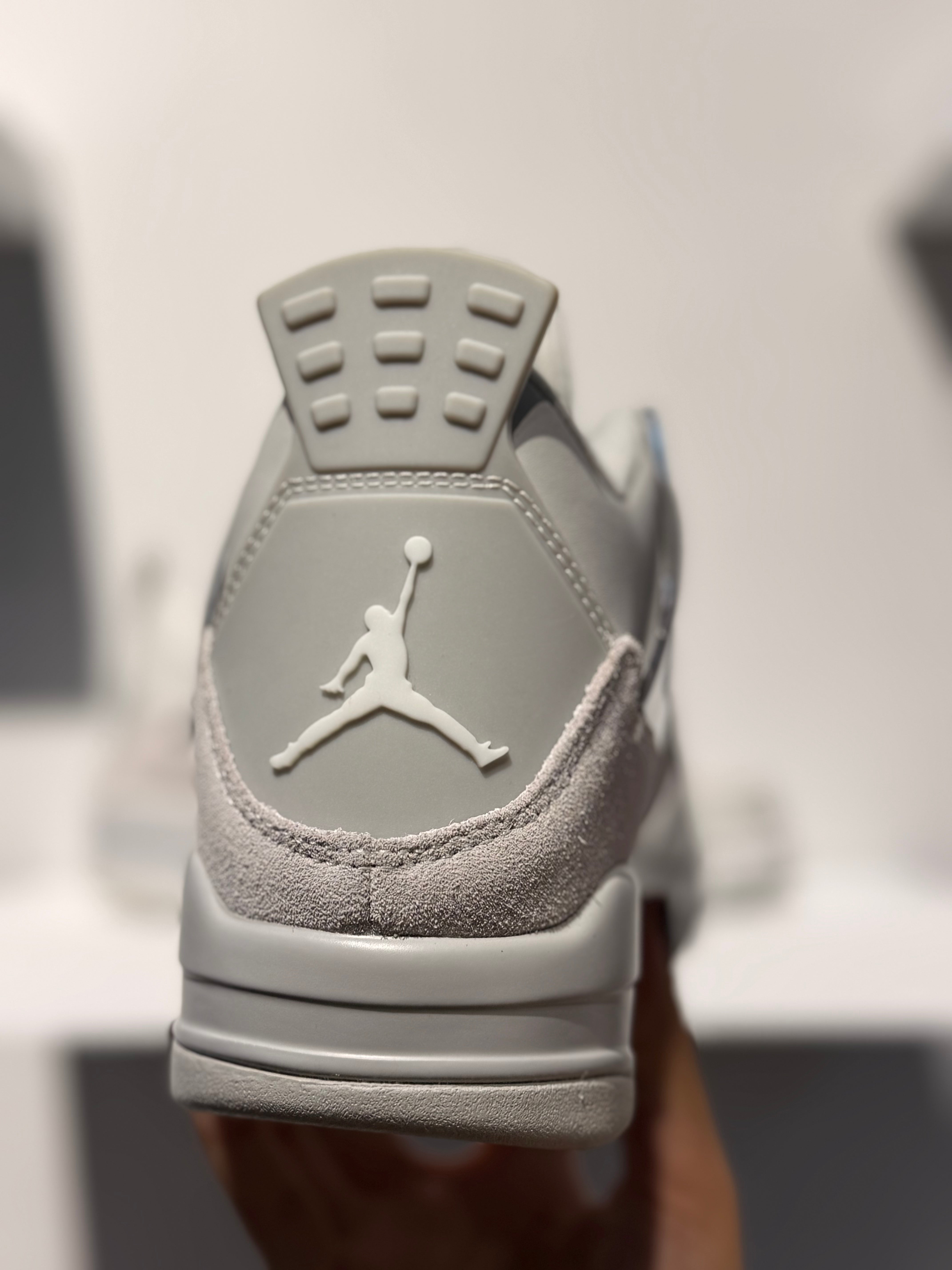 JORDAN 4 RETRO FROZEN MOMENTS
