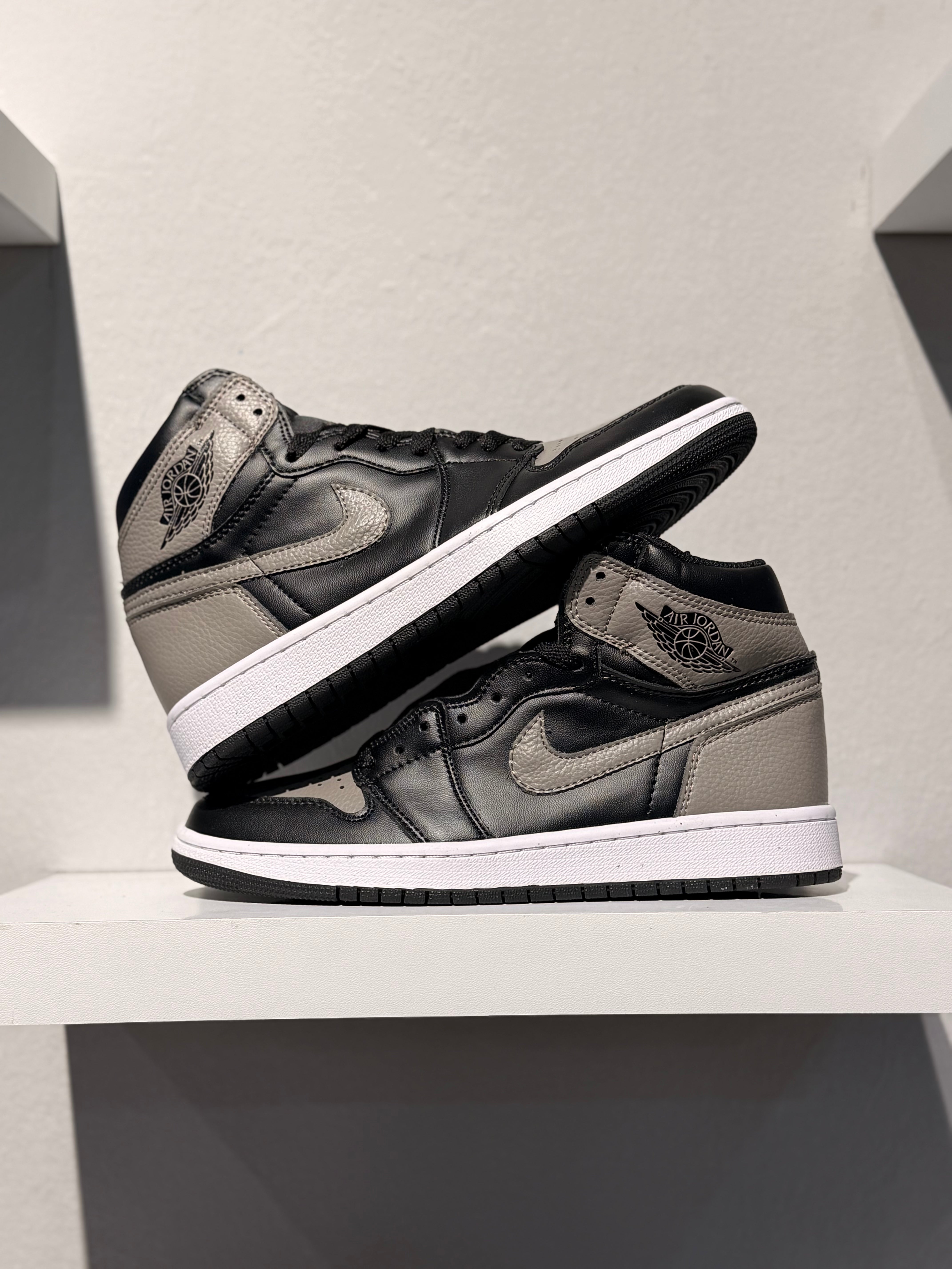 JORDEN 1 HIGH RETRO SHADOW