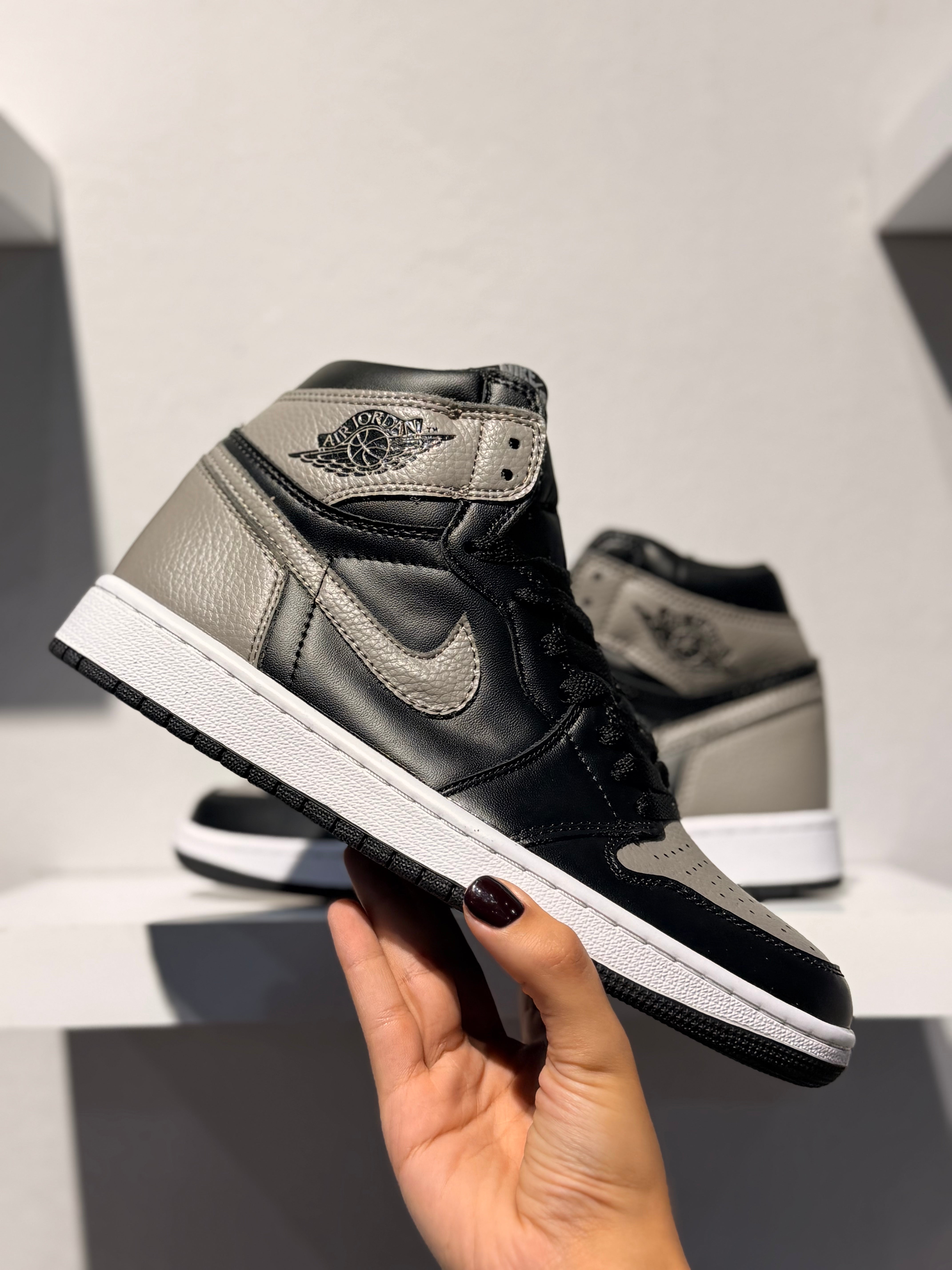JORDEN 1 HIGH RETRO SHADOW