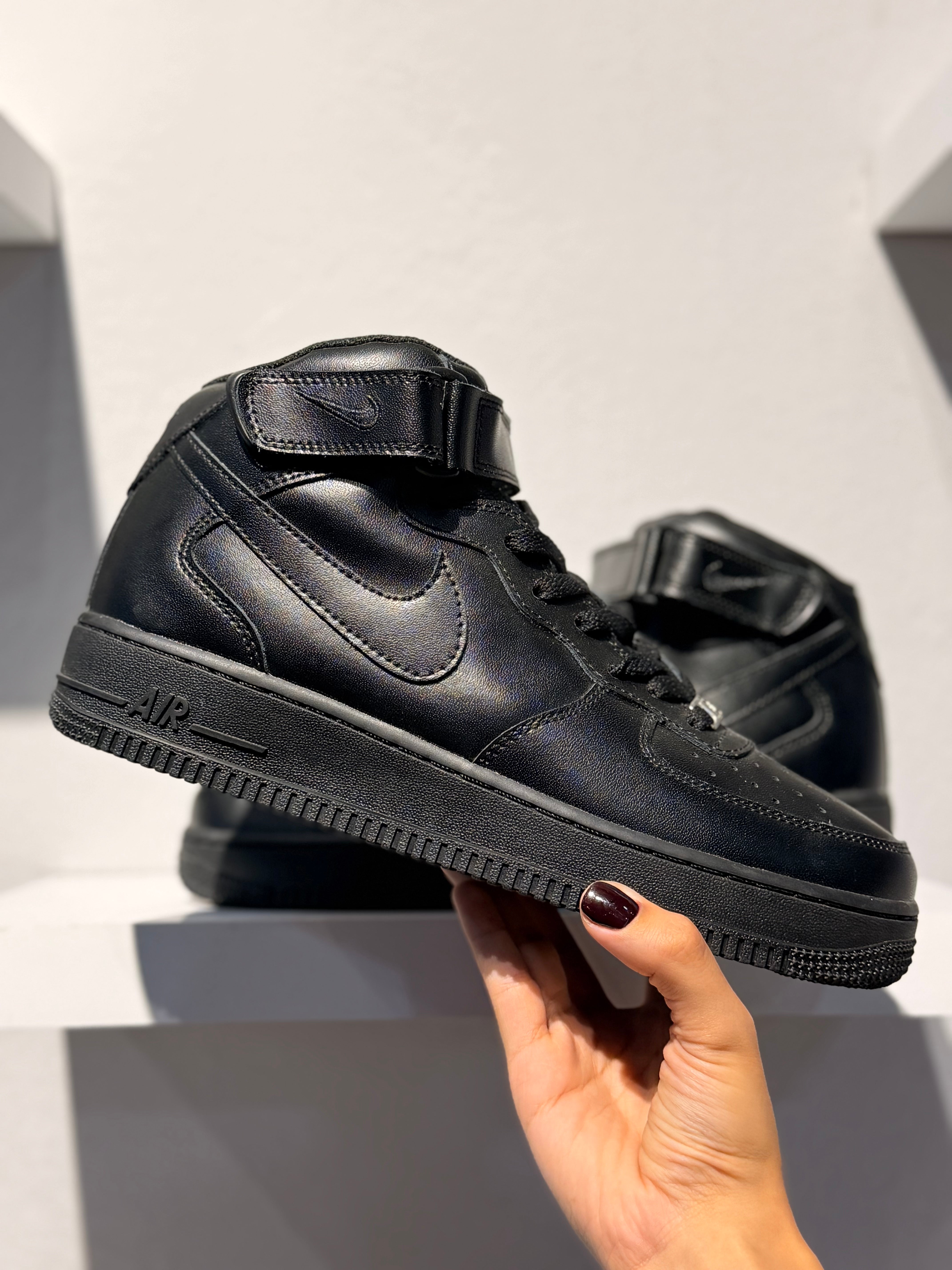 NIKE AIR FORCE 1 HIGH TRIPLE BLACK