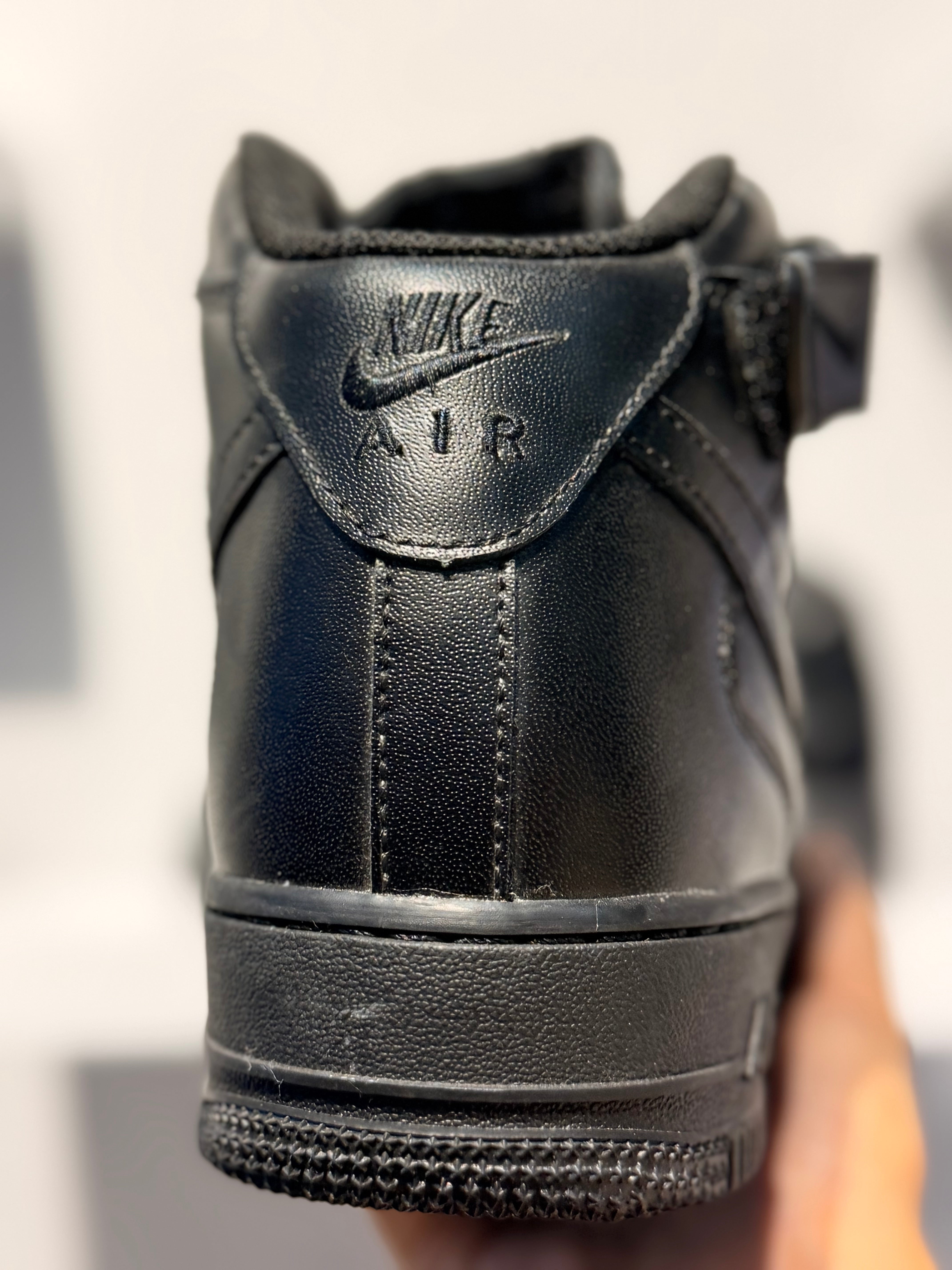 NIKE AIR FORCE 1 HIGH TRIPLE BLACK