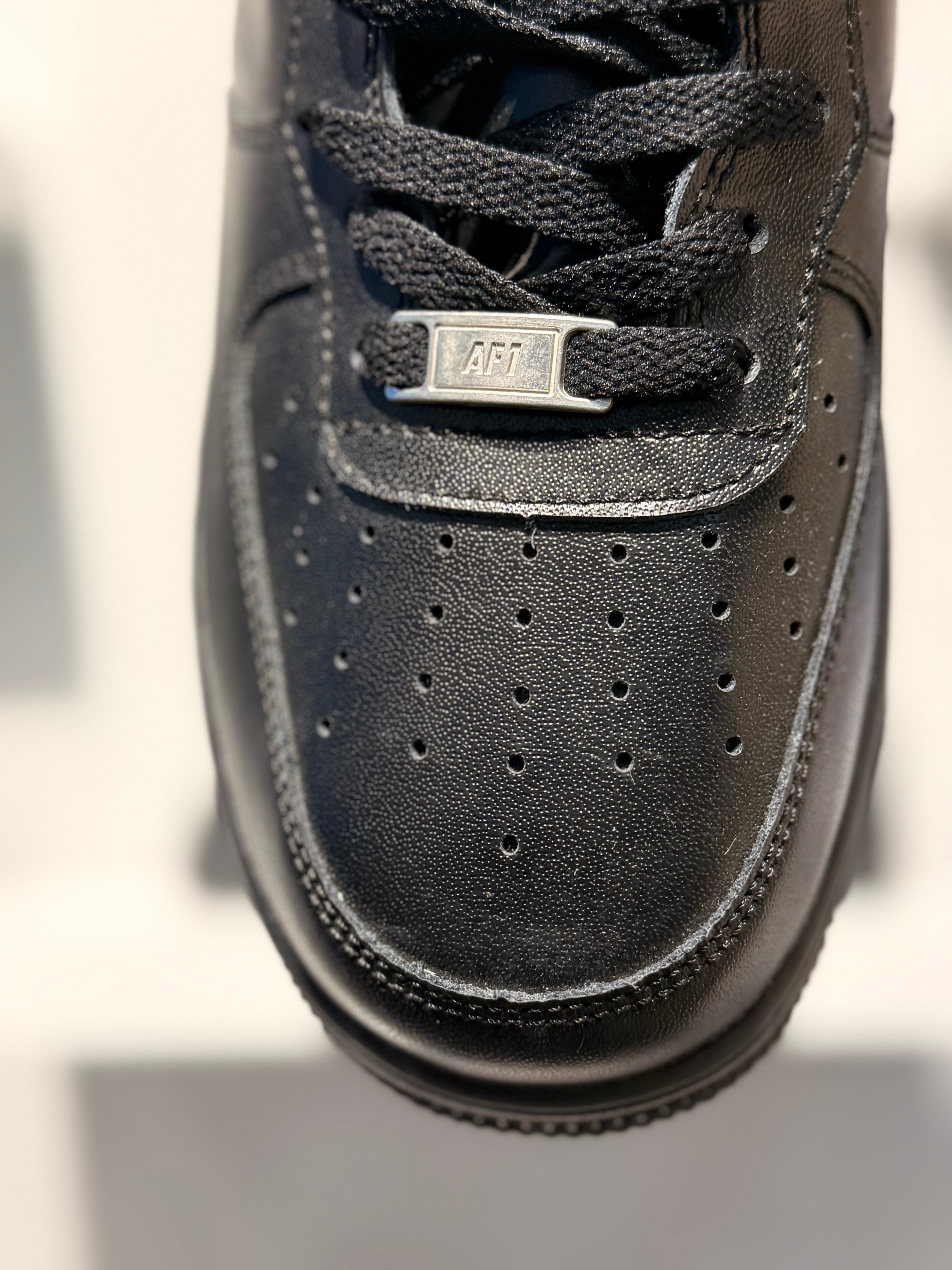 NIKE AIR FORCE 1 HIGH TRIPLE BLACK
