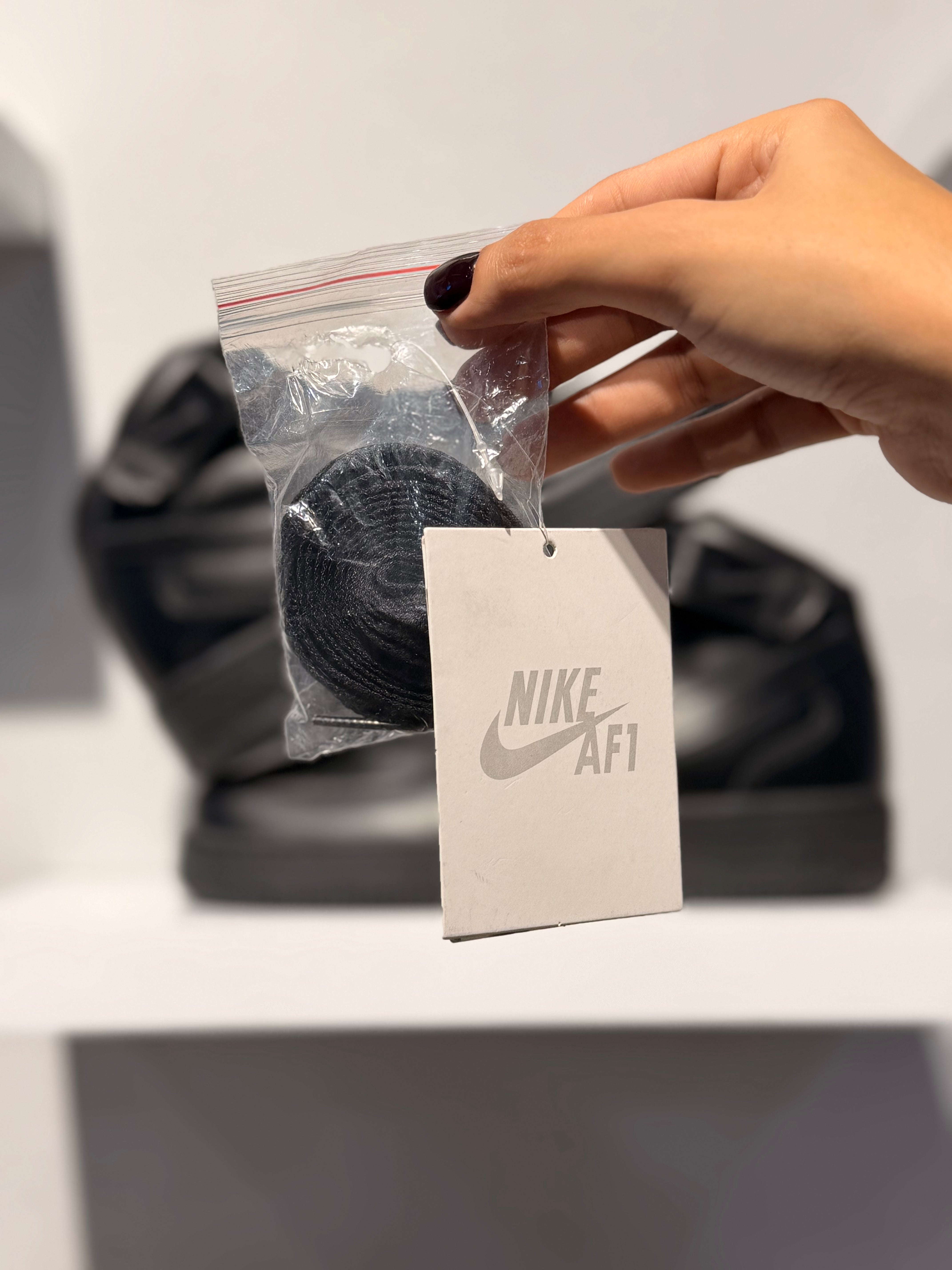 NIKE AIR FORCE 1 HIGH TRIPLE BLACK