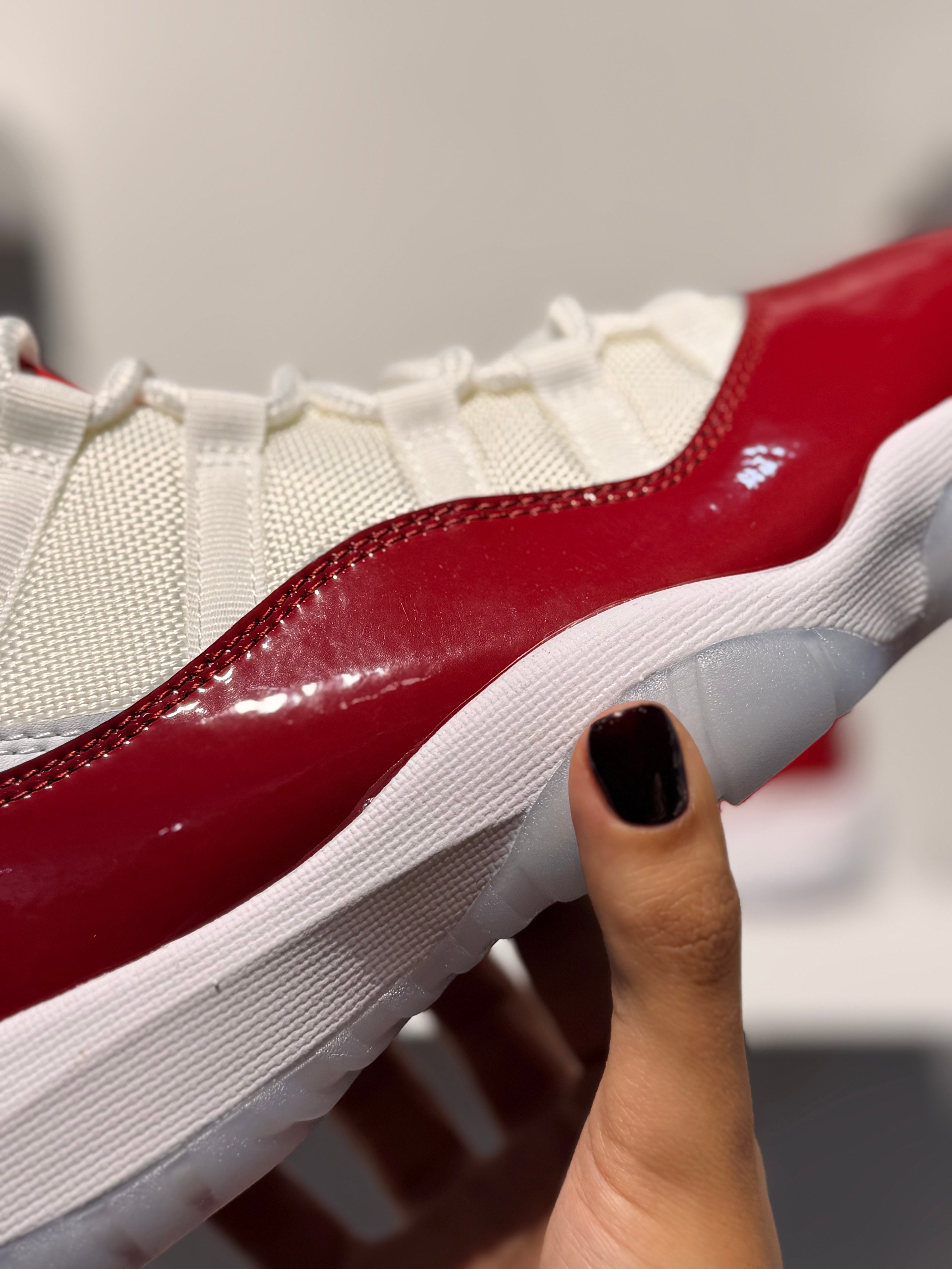 JORDAN 11 CHERRY RED