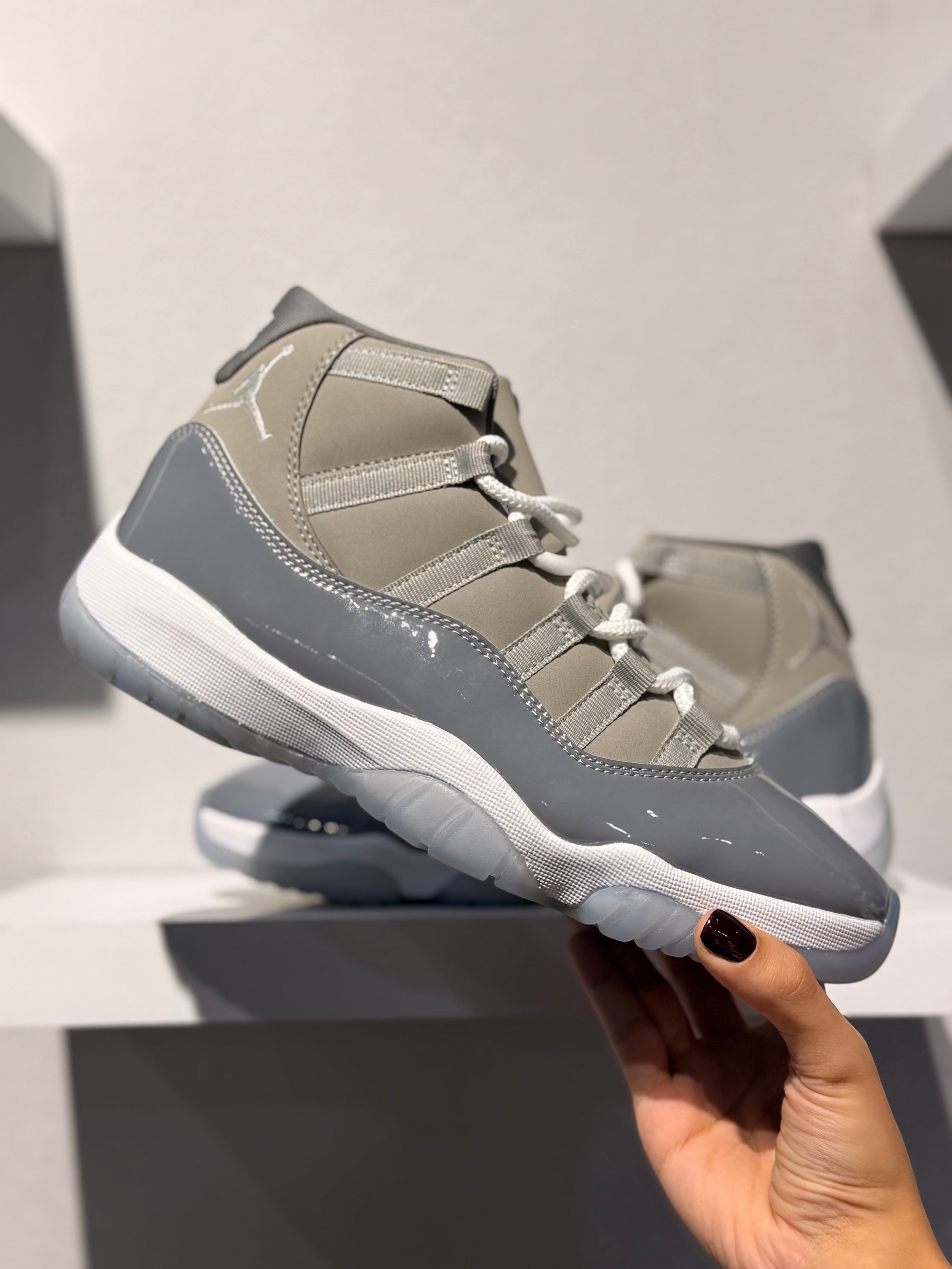 AIR JORDAN 11 RETRO COOL GREY