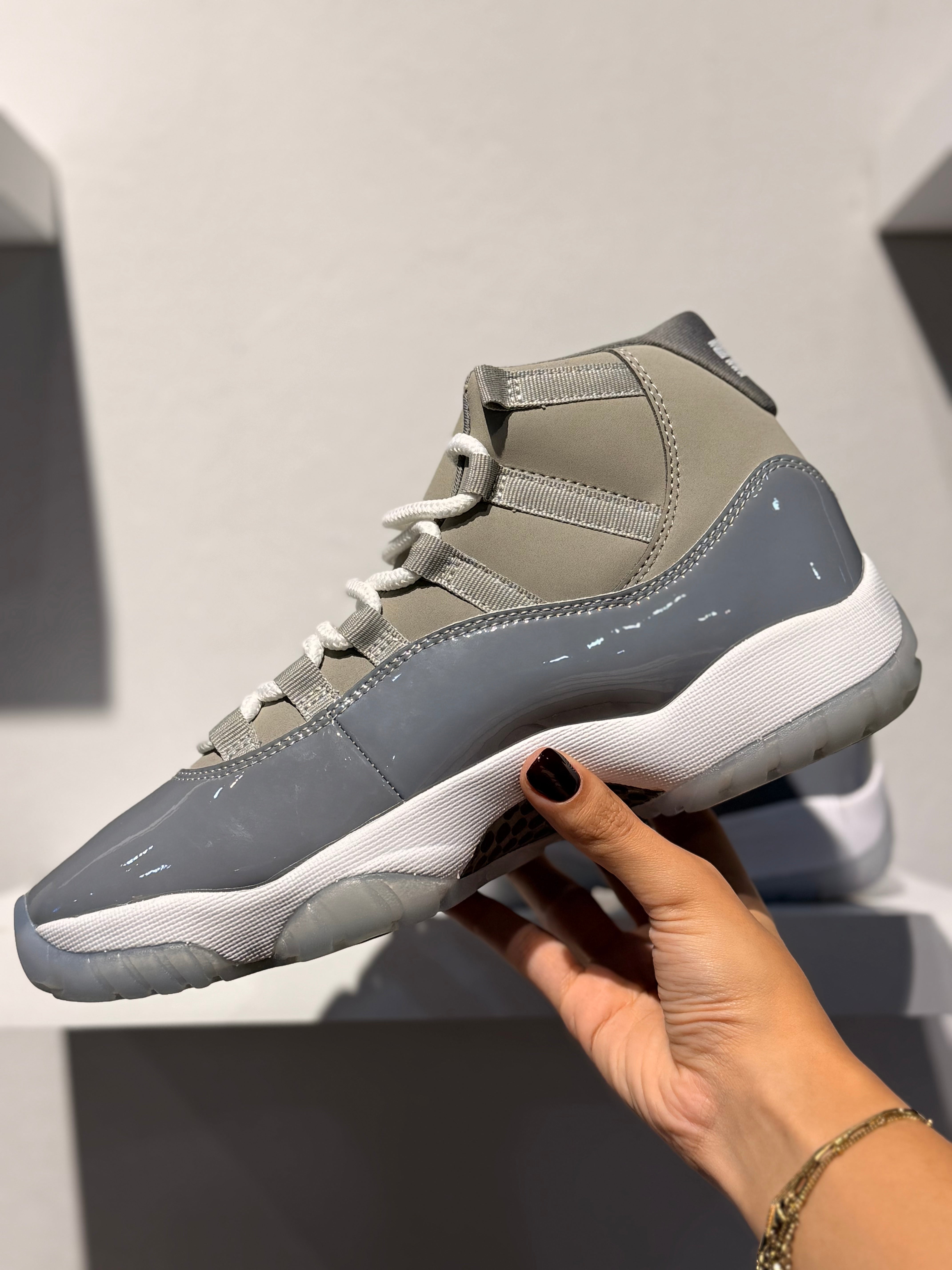 AIR JORDAN 11 RETRO COOL GREY