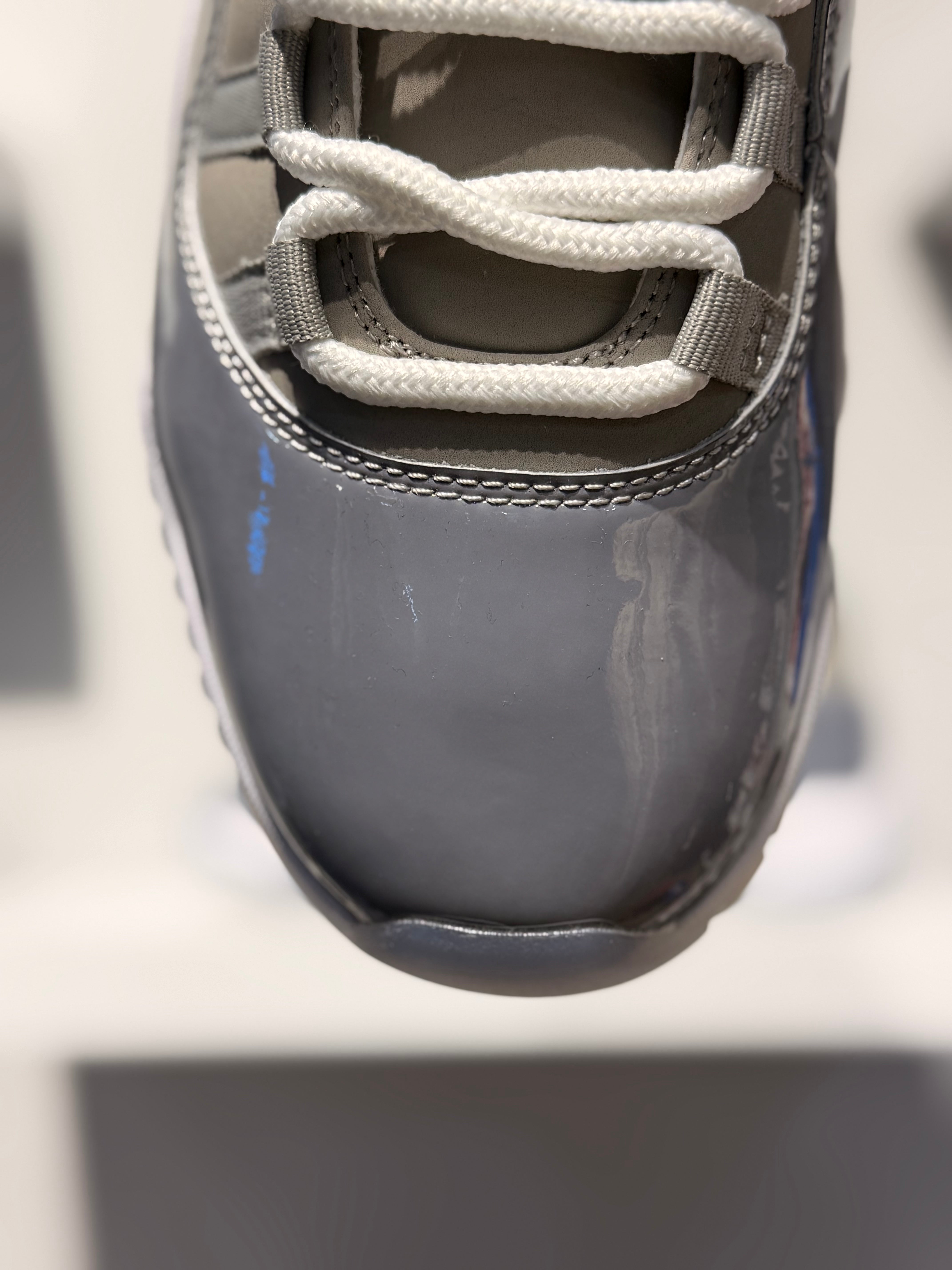 AIR JORDAN 11 RETRO COOL GREY