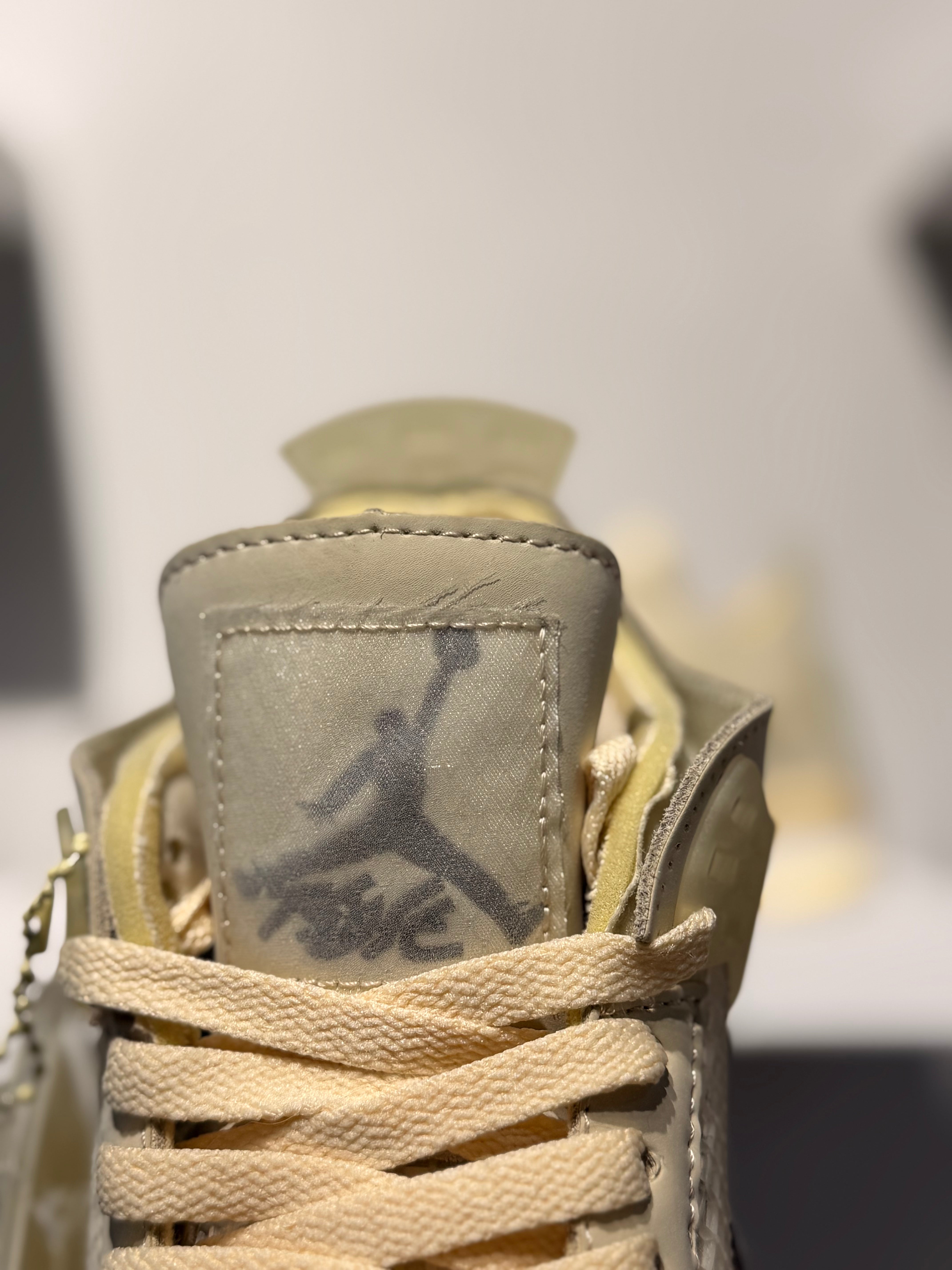 JORDAN 4 OFF WHITE