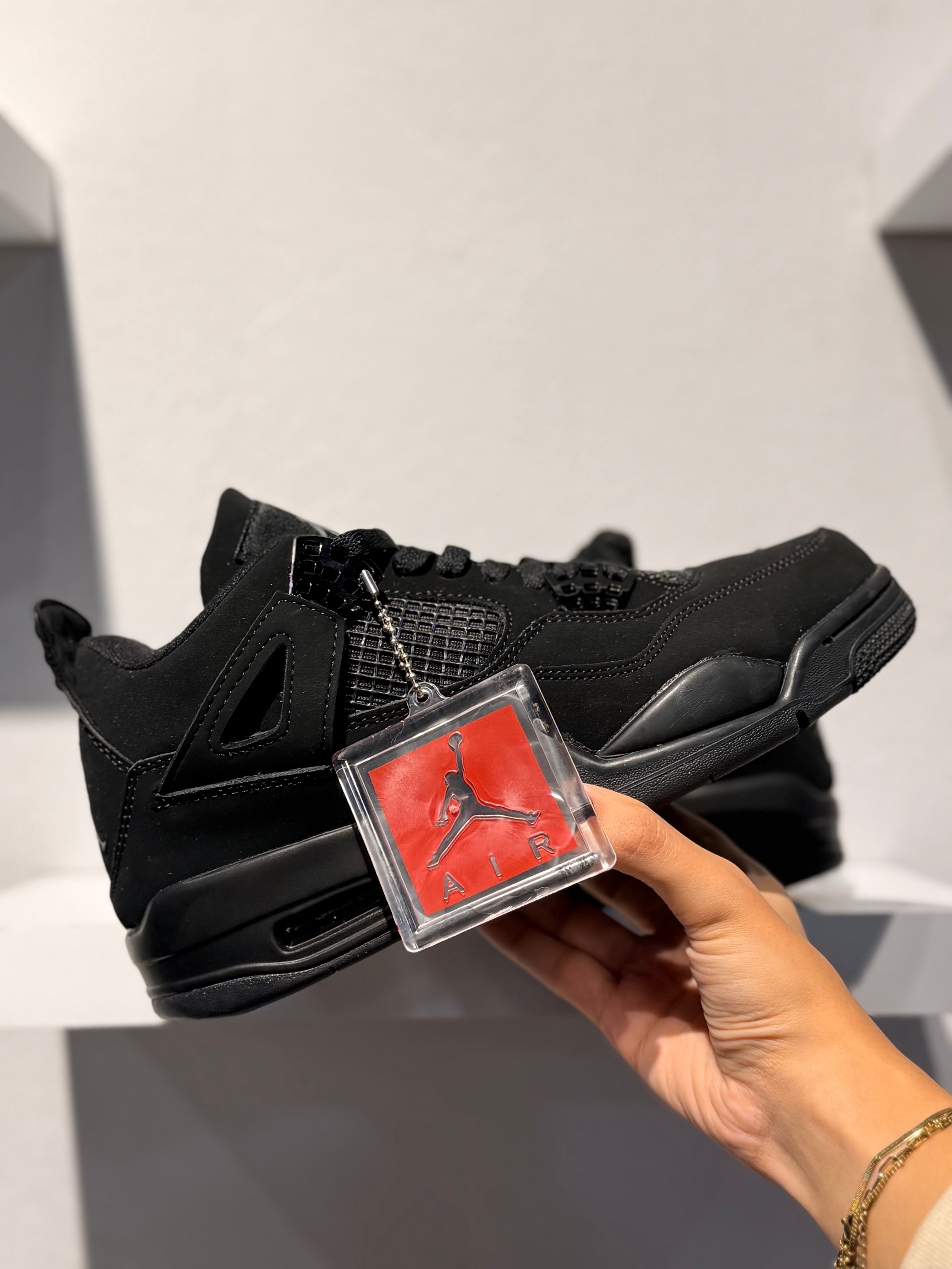 JORDAN 4 BLACK CAT