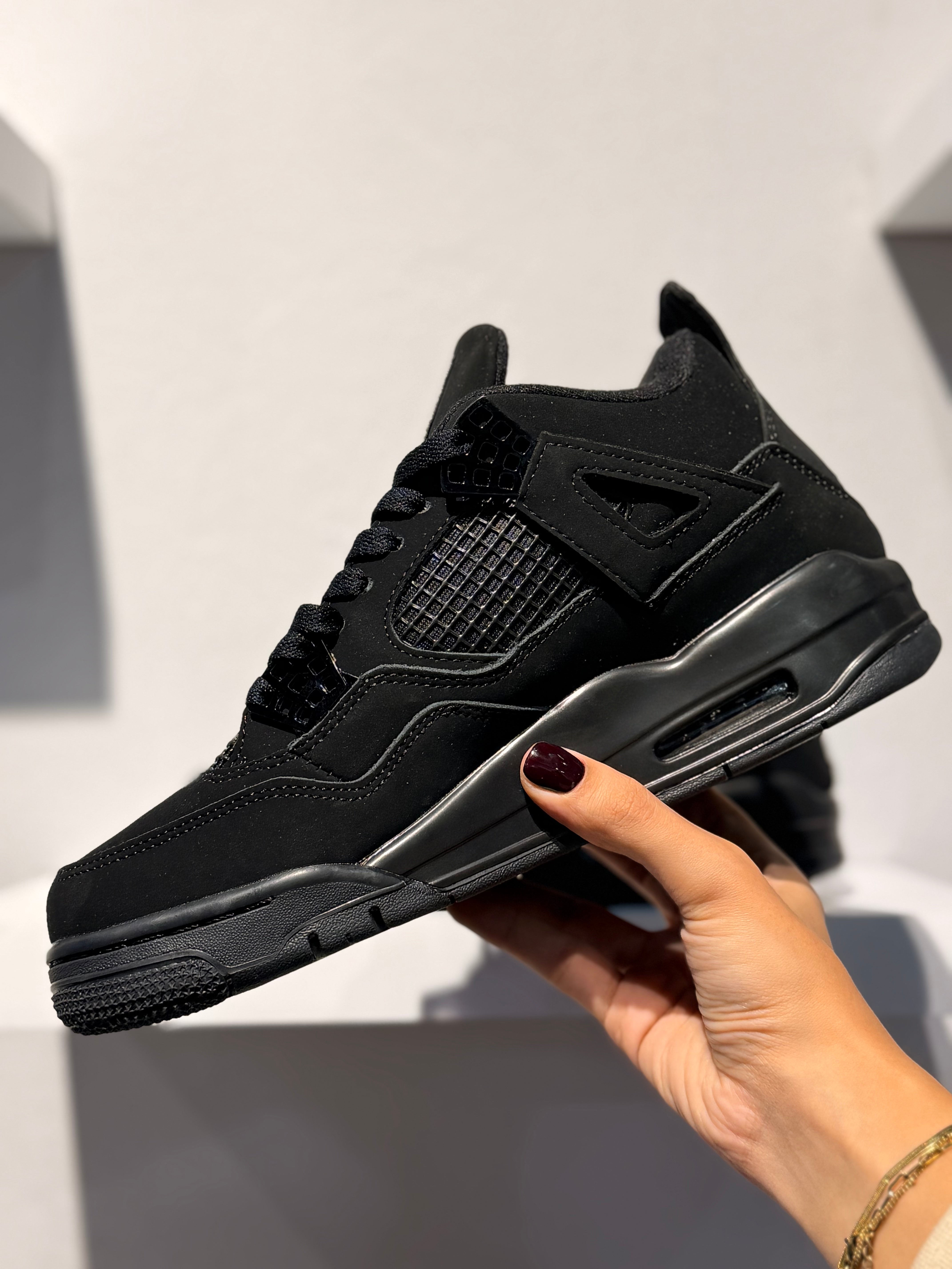 JORDAN 4 BLACK CAT