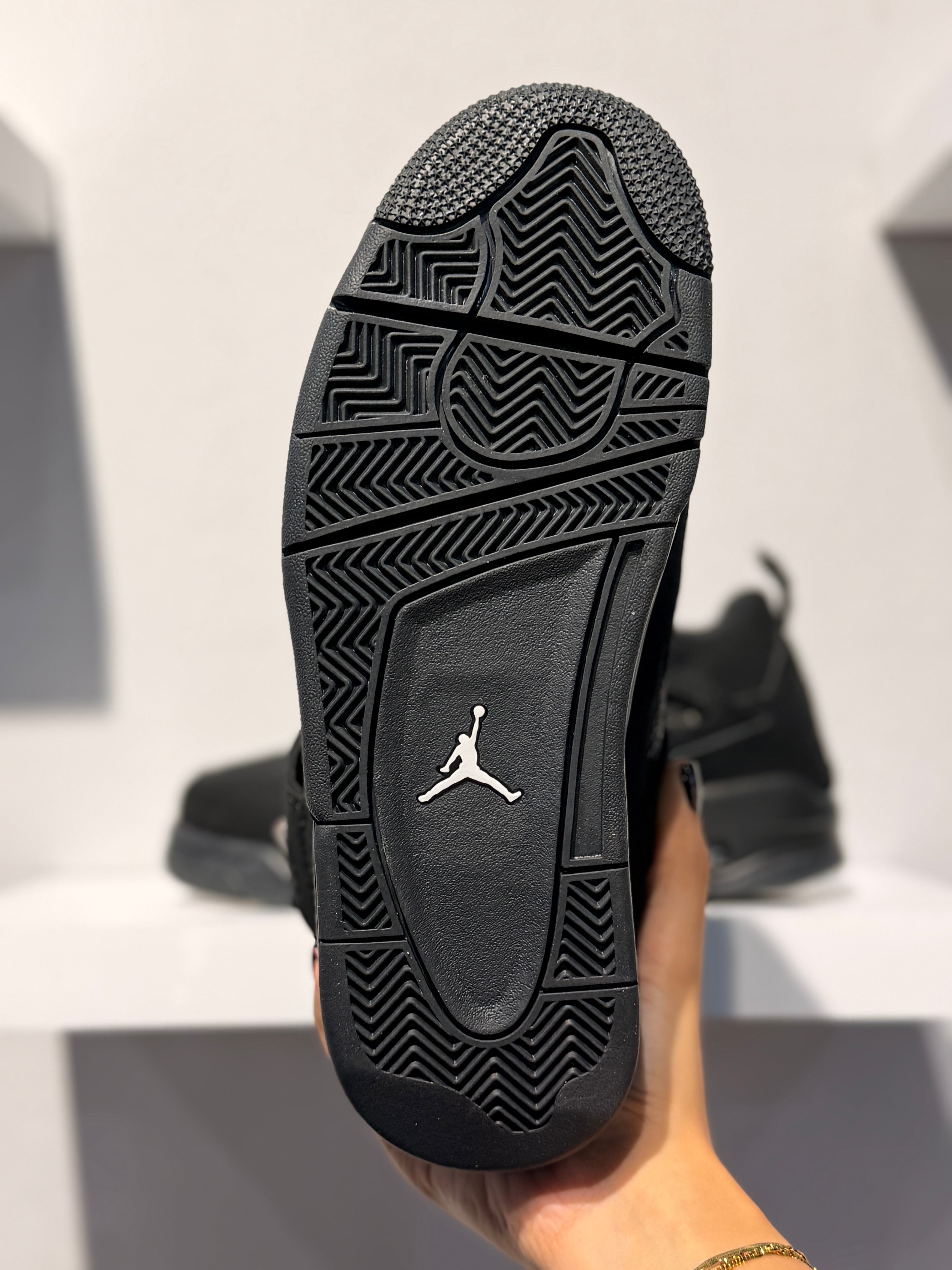 JORDAN 4 BLACK CAT