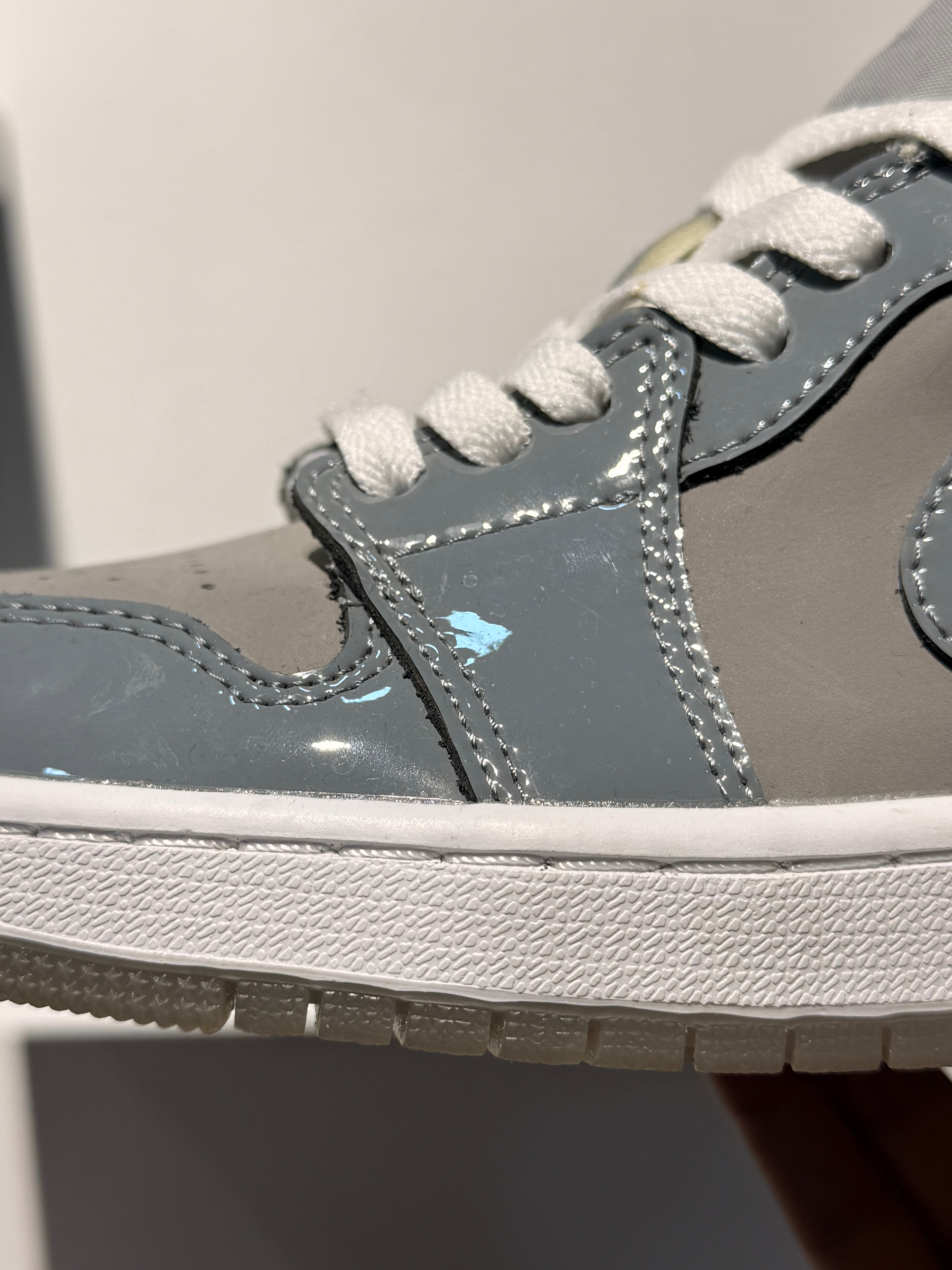 JORDAN LOW MEDIUM GREY