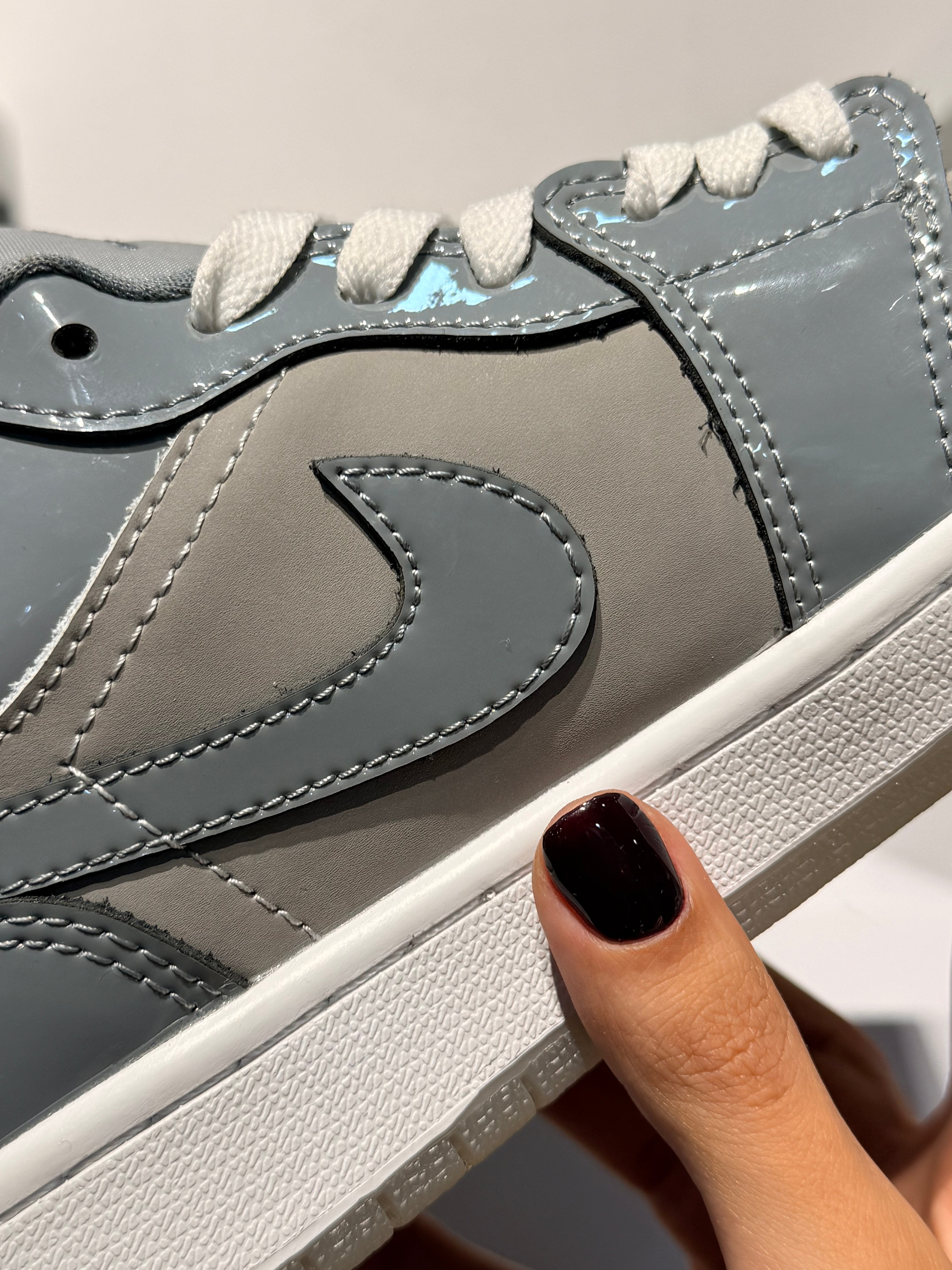 JORDAN LOW MEDIUM GREY