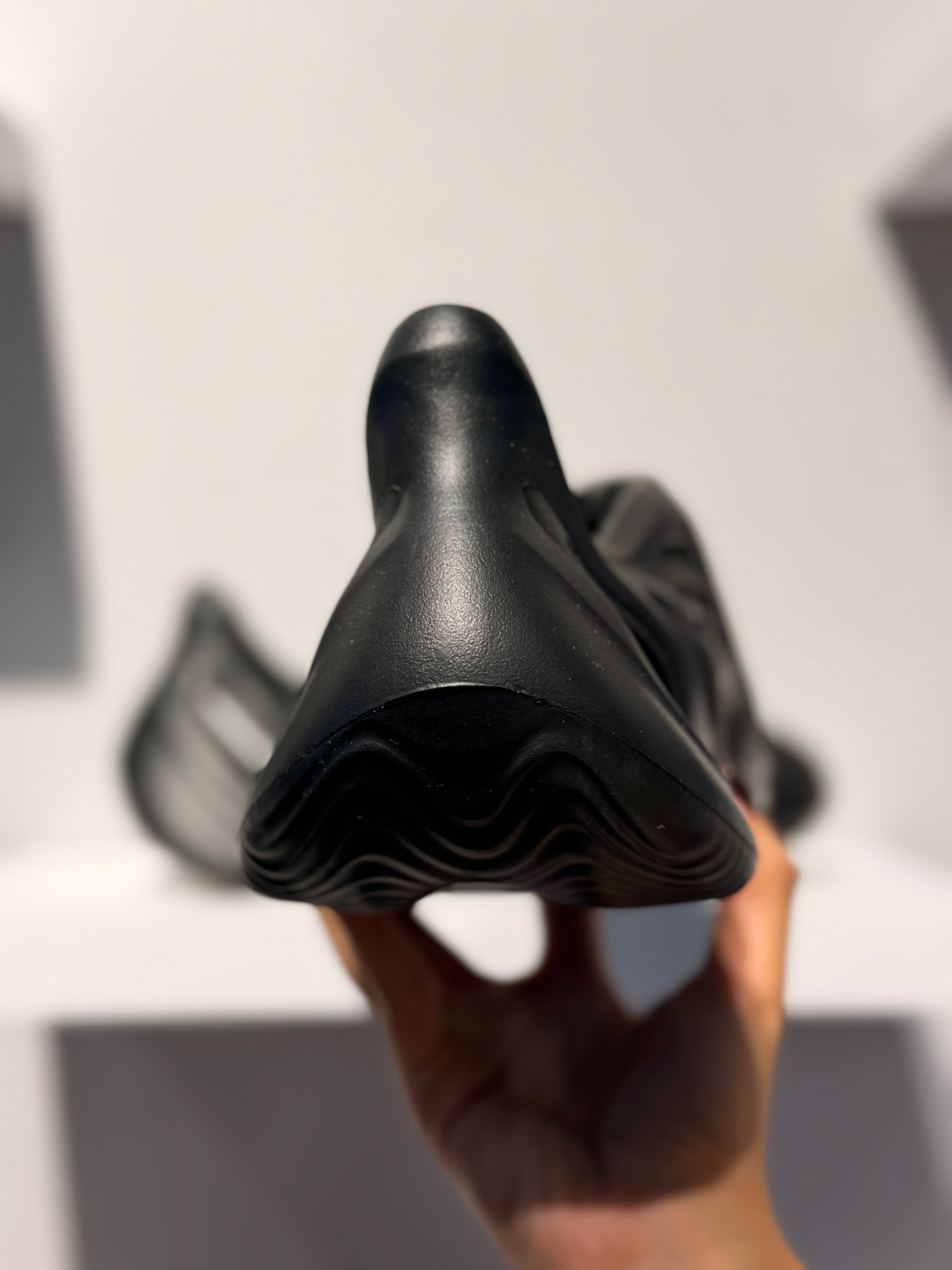 YEEZY FOAM RUNNER BLACK